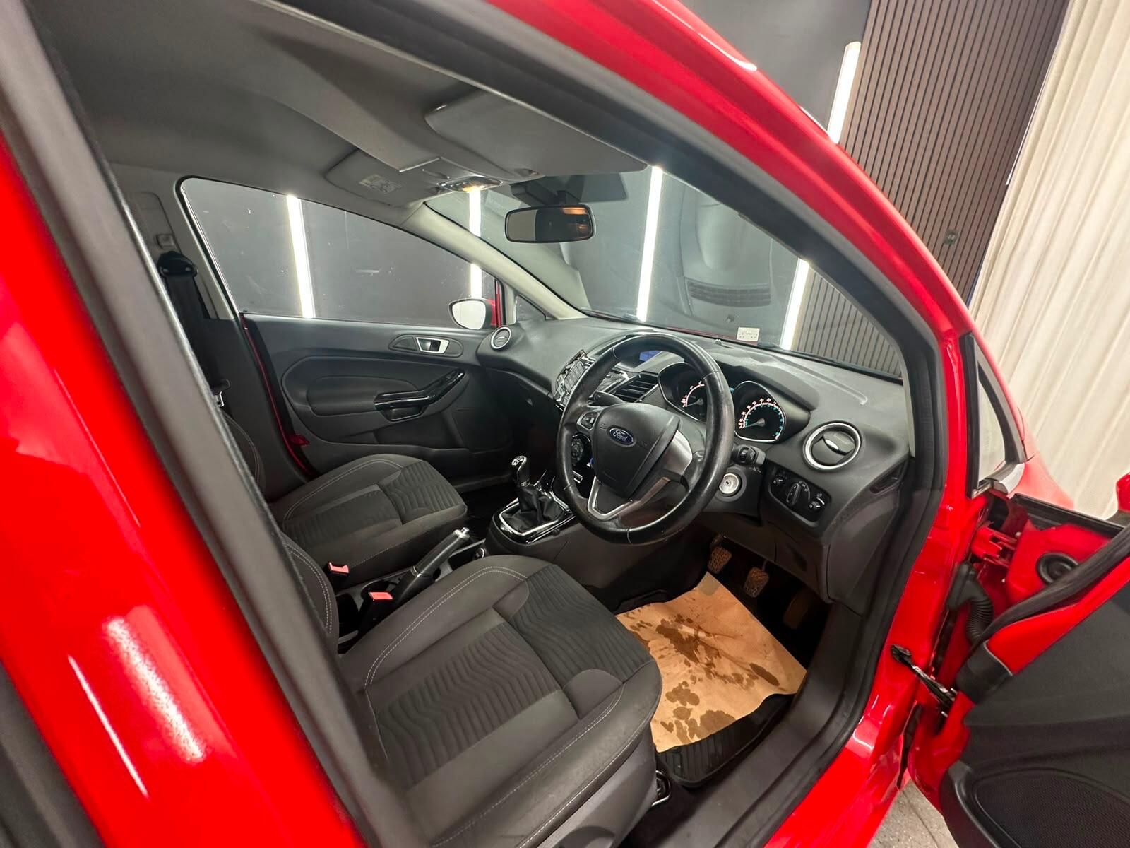 Ford Fiesta view 22