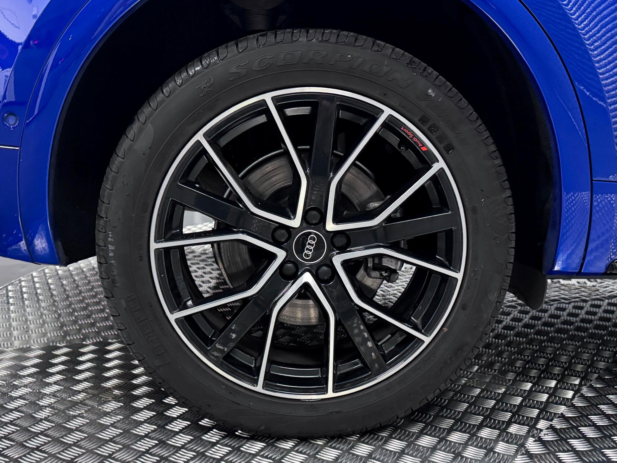 Audi Q5 view 52