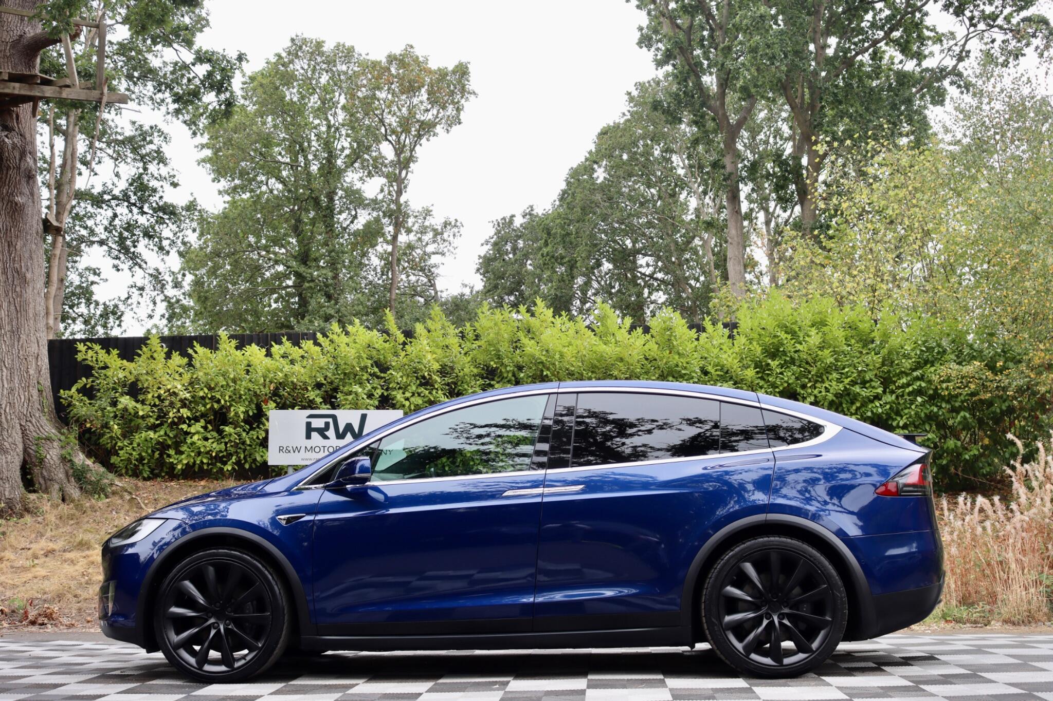 Tesla Model X view 15