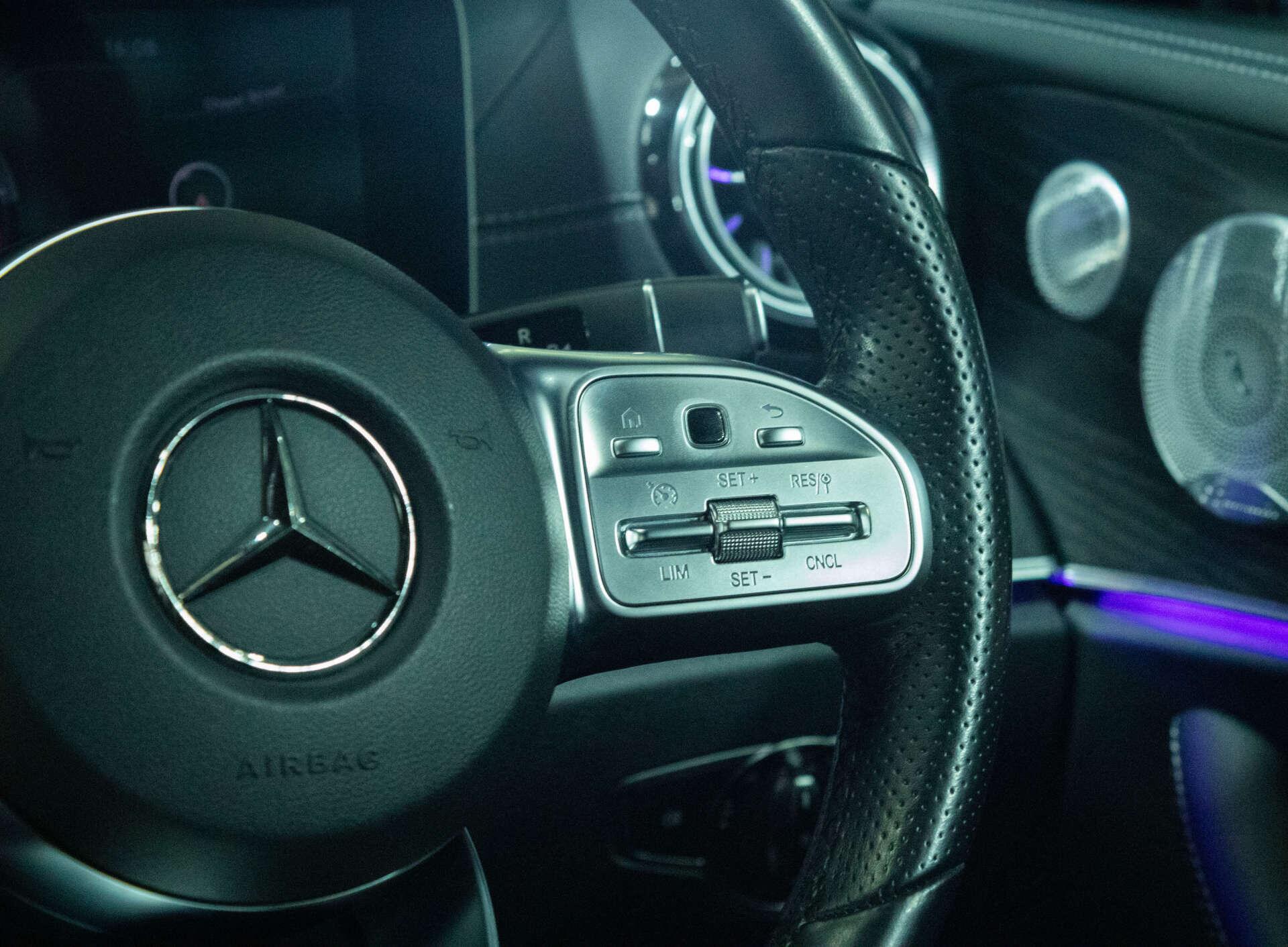 Mercedes-Benz E-Class view 26