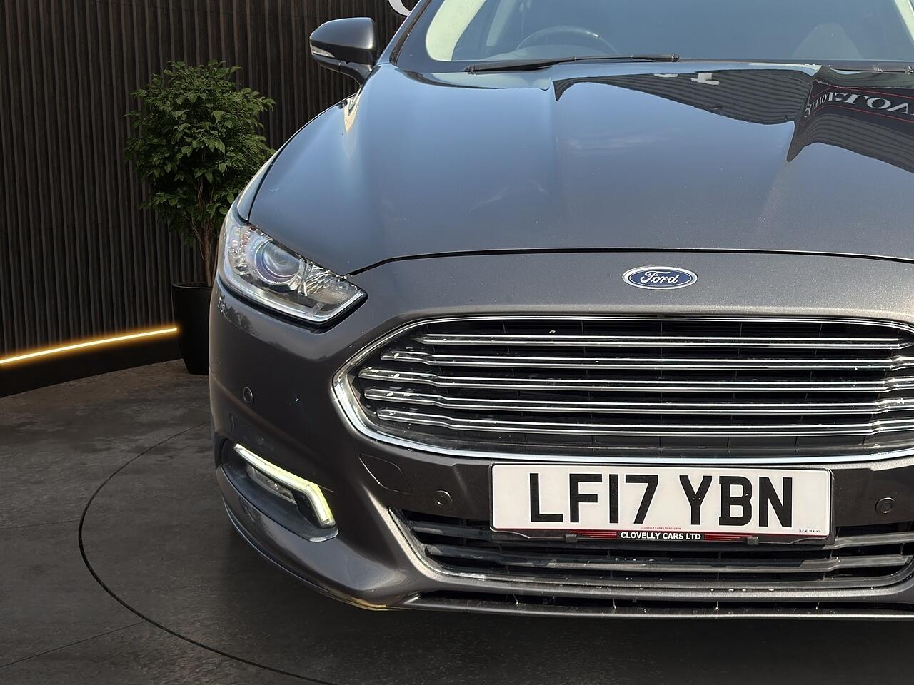 Ford Mondeo view 31