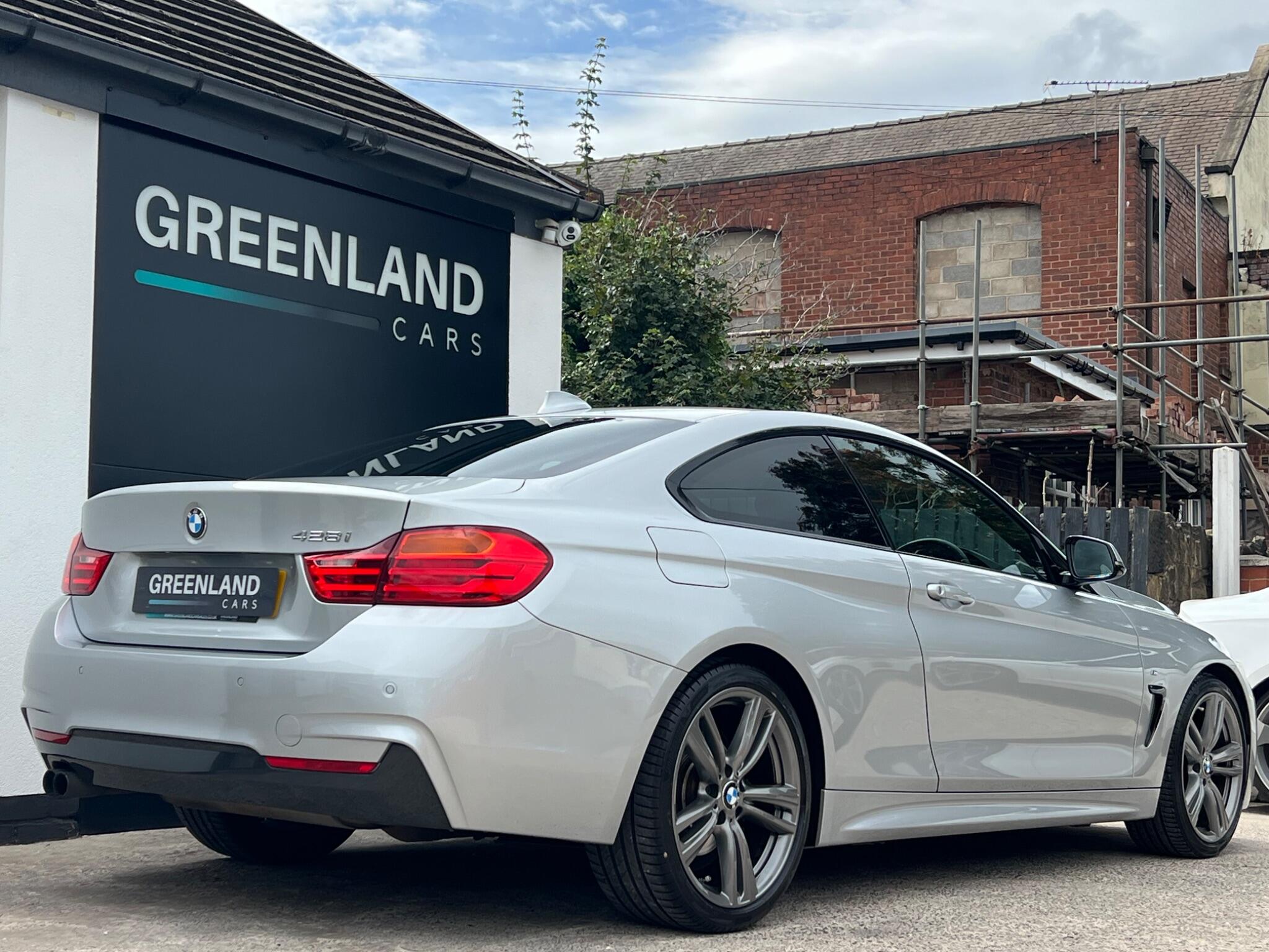 BMW 4 Series view 22