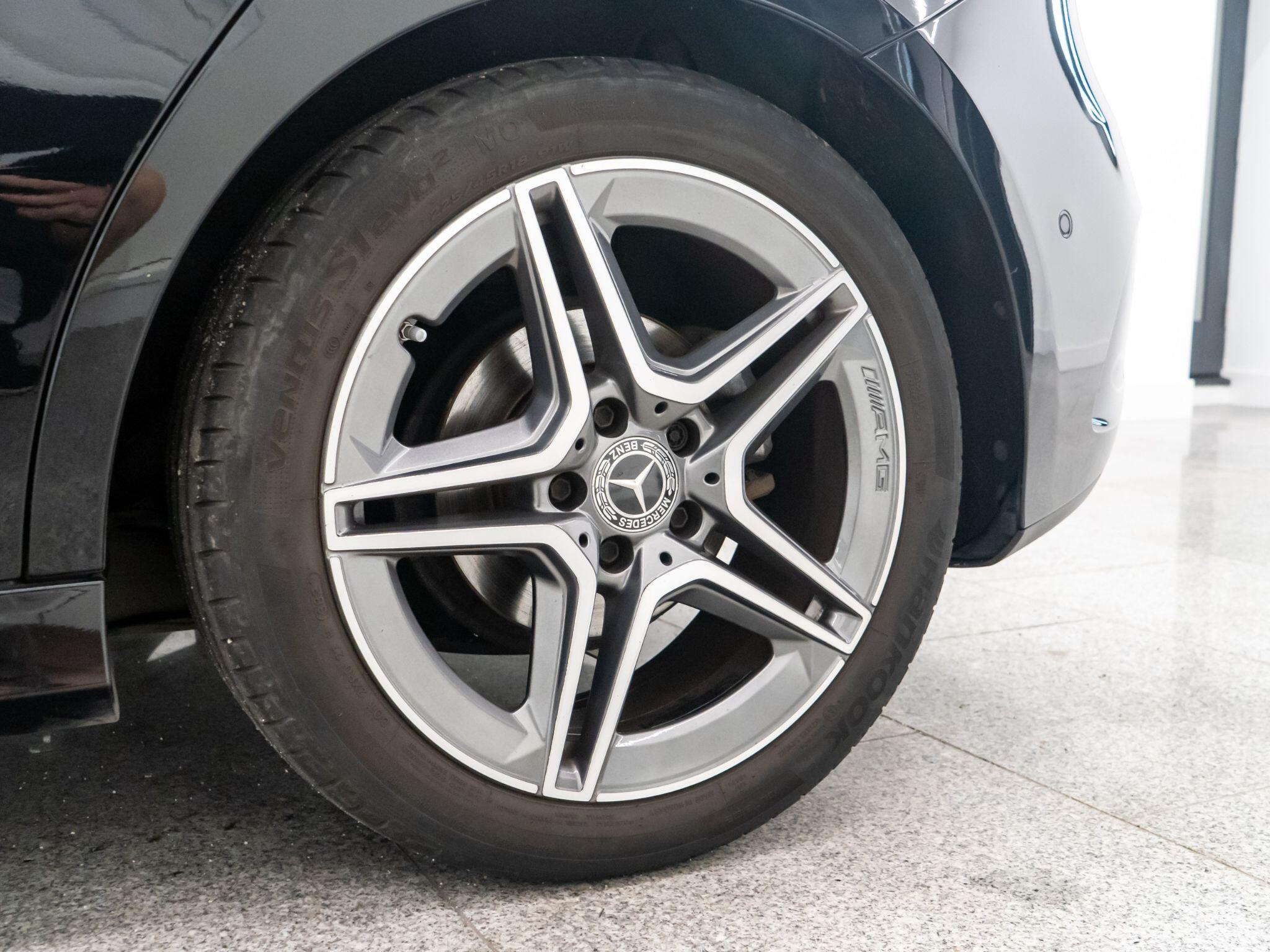 Mercedes-Benz A-Class view 25