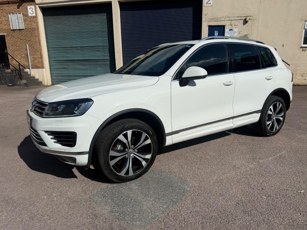 Volkswagen Touareg view 30
