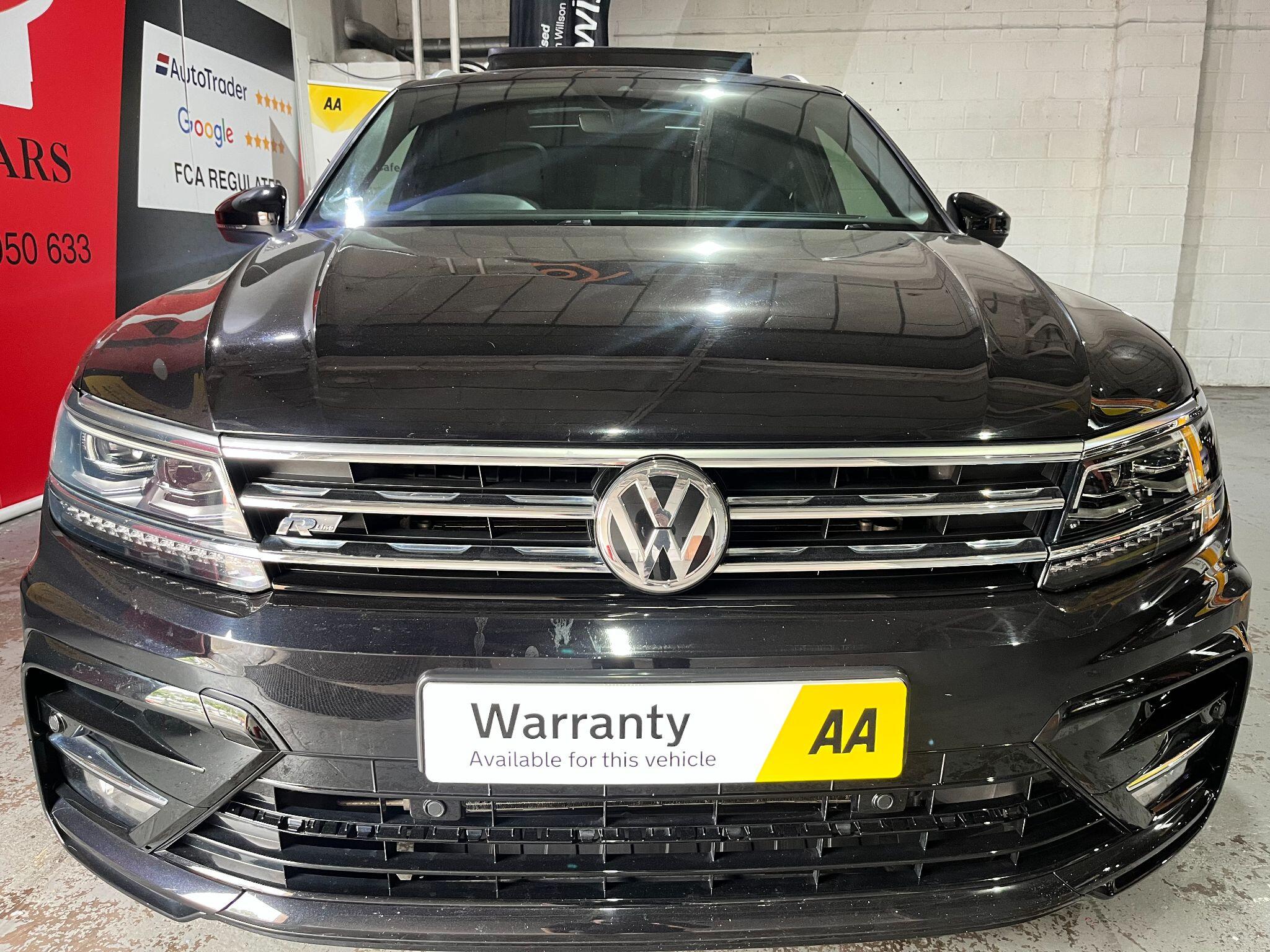 Volkswagen Tiguan view 4