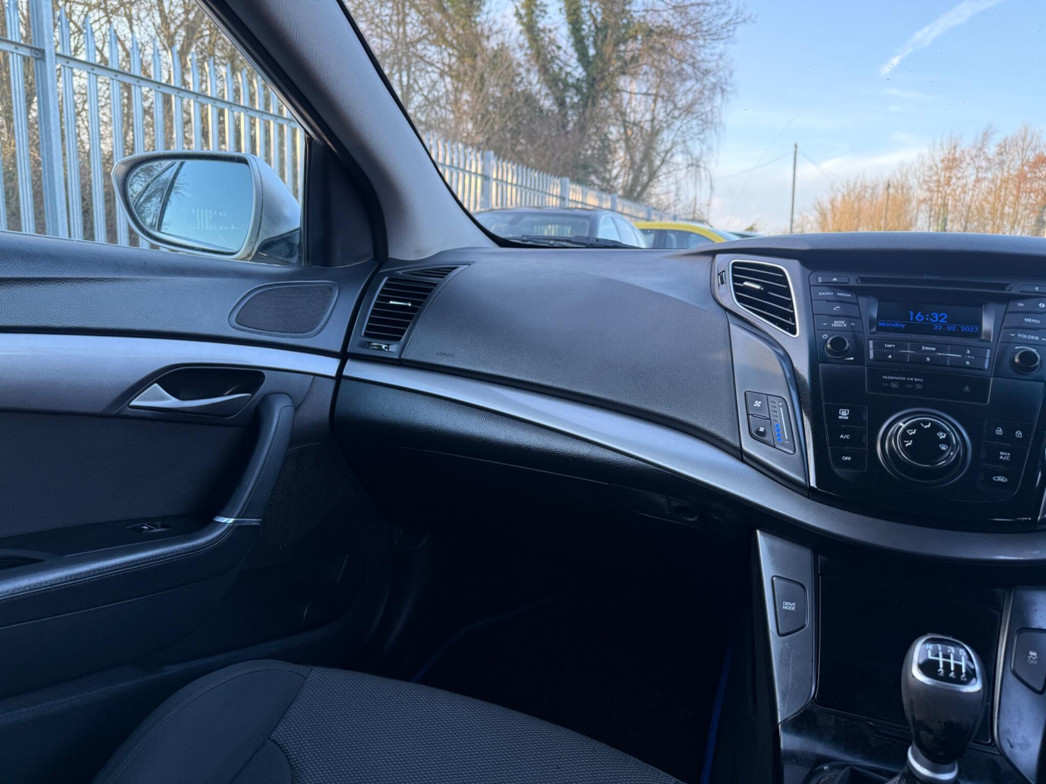 2015 Hyundai i40 image 24