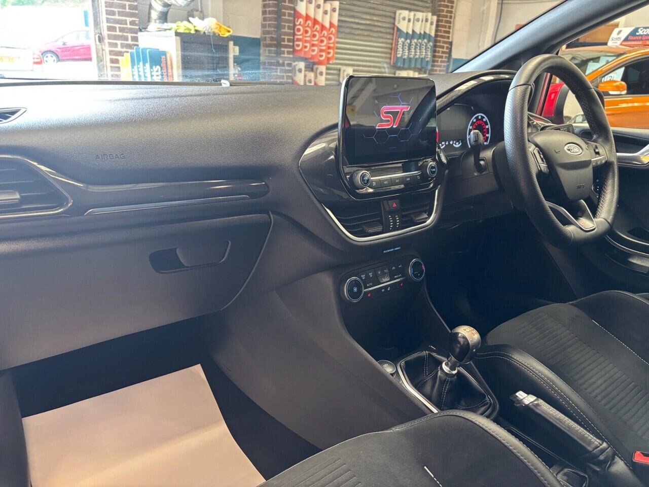 Ford Fiesta view 21