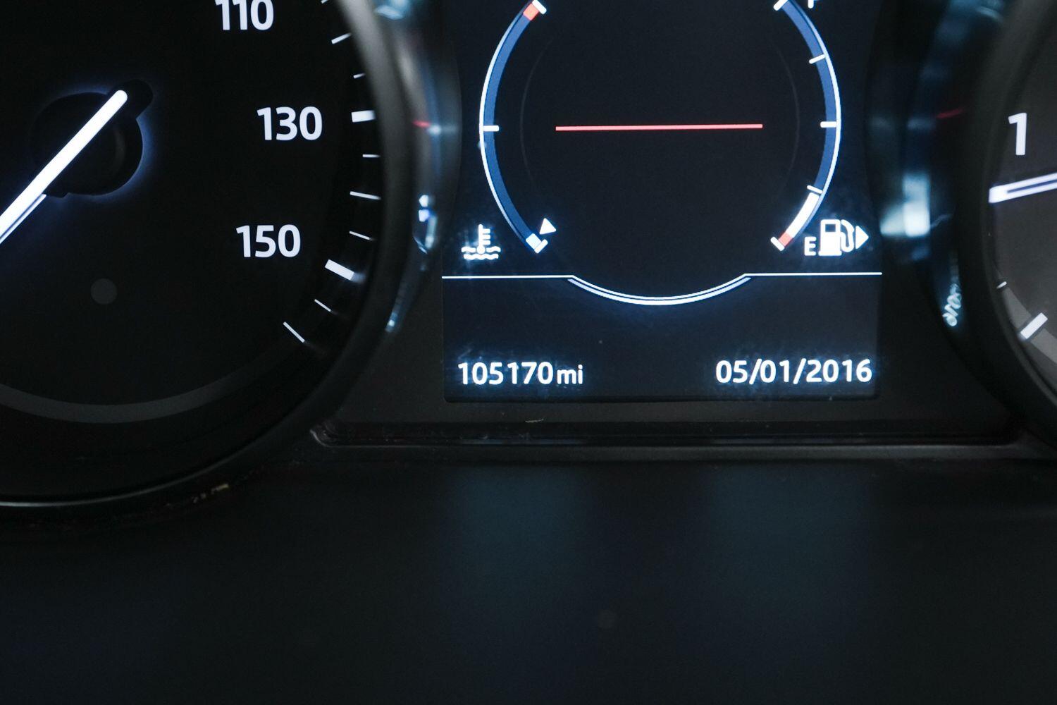 Land Rover Discovery Sport view 26