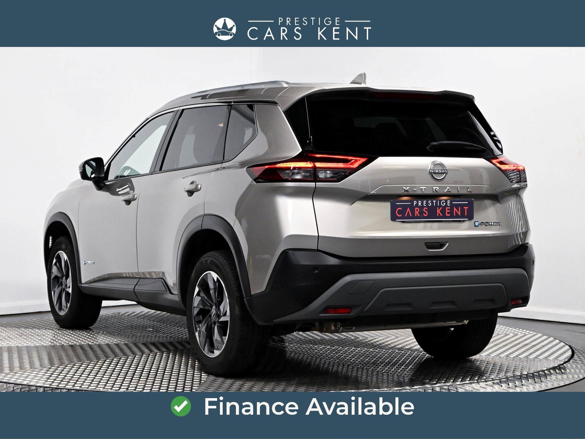 Nissan X-Trail view 3