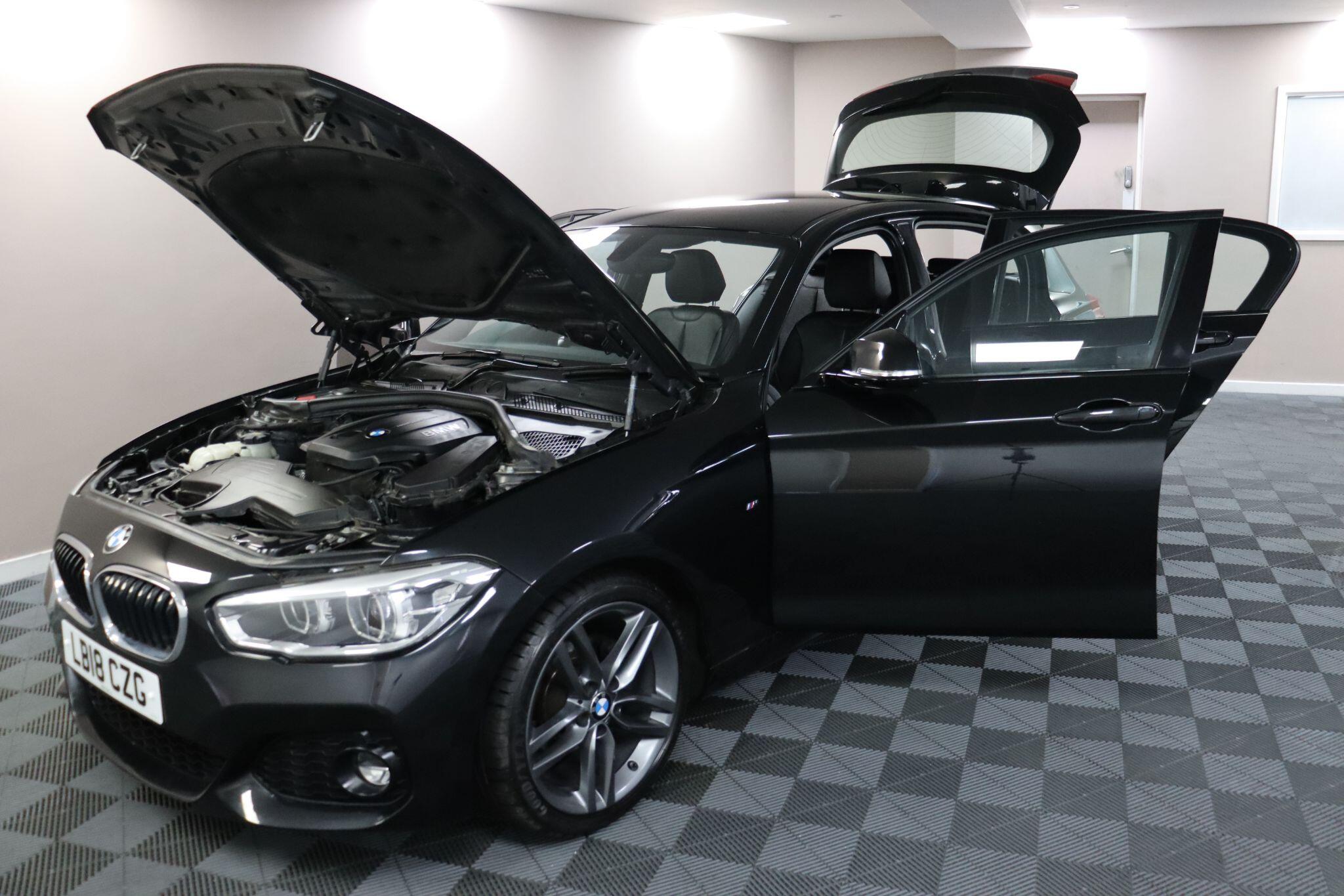 BMW 1 Series view 16
