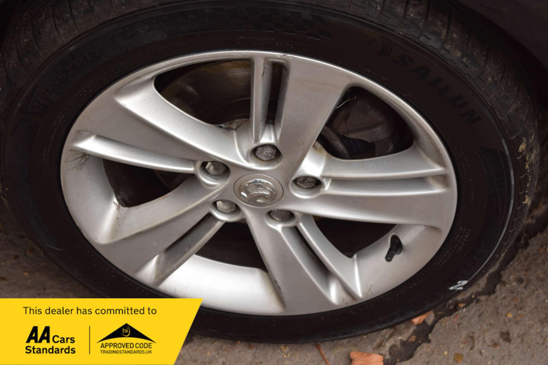 Vauxhall Insignia view 21