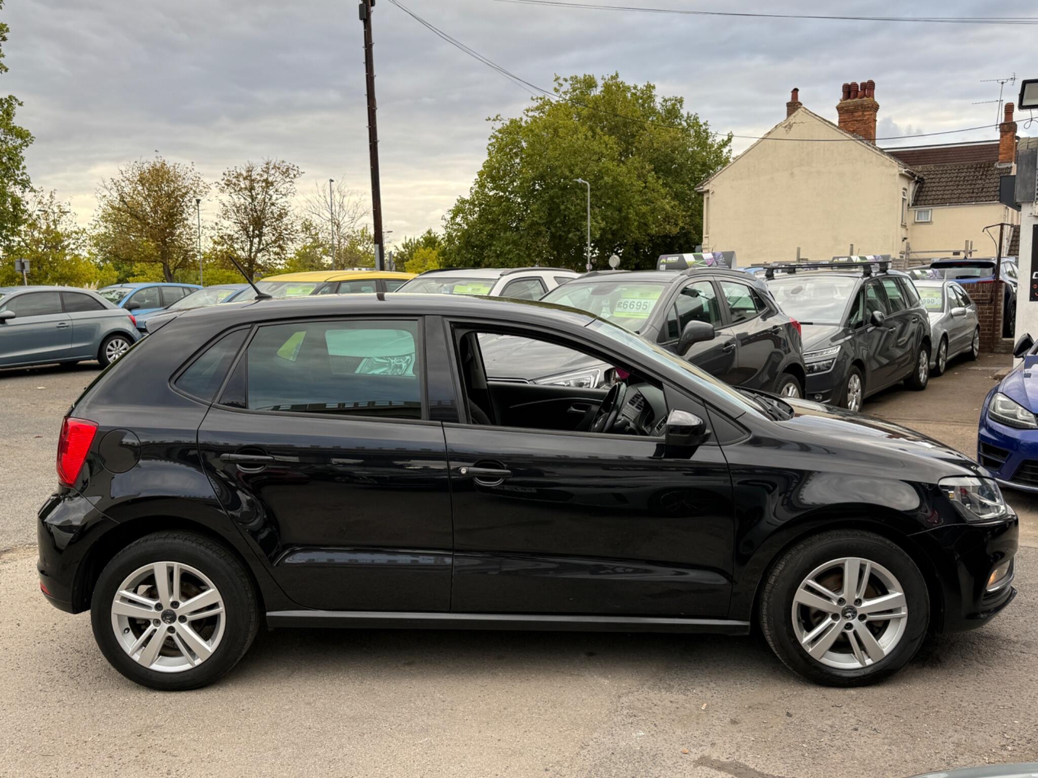 Volkswagen Polo - Image 19