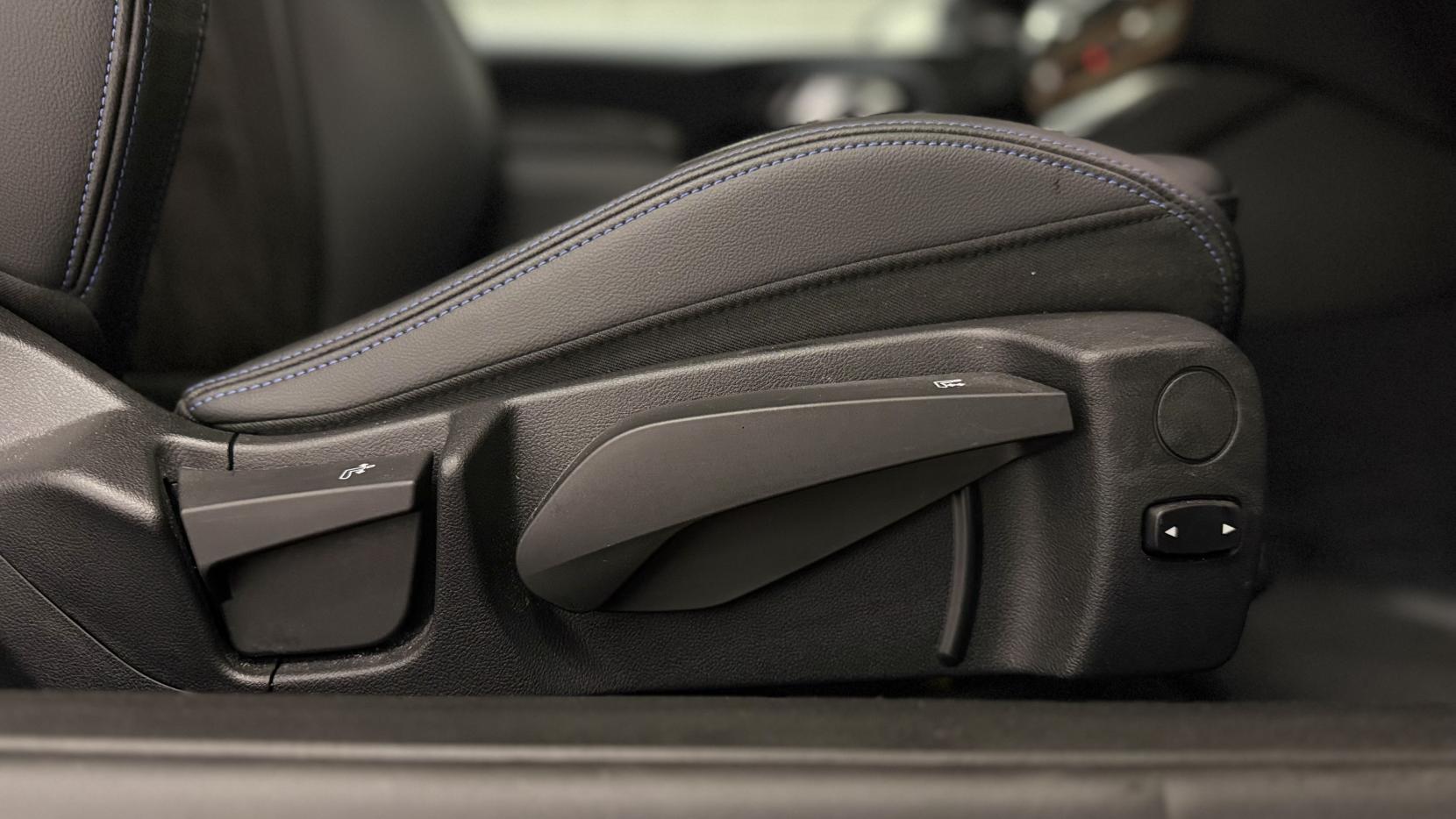 BMW 2 Series view 31