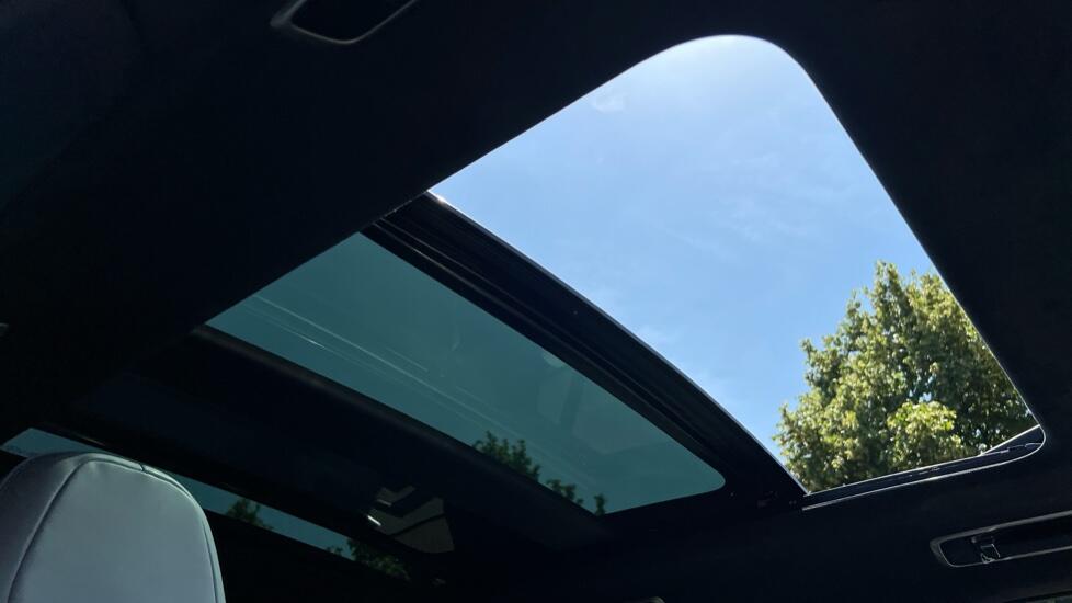 Land Rover Range Rover Sport view 30