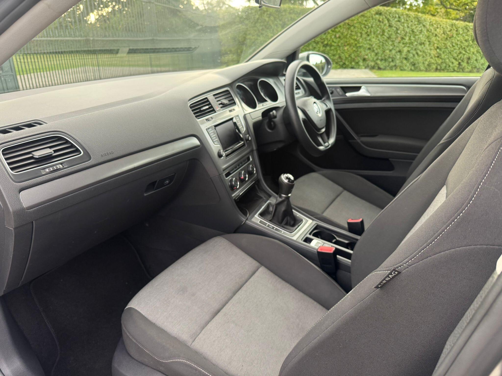 2013 Volkswagen Golf image 20