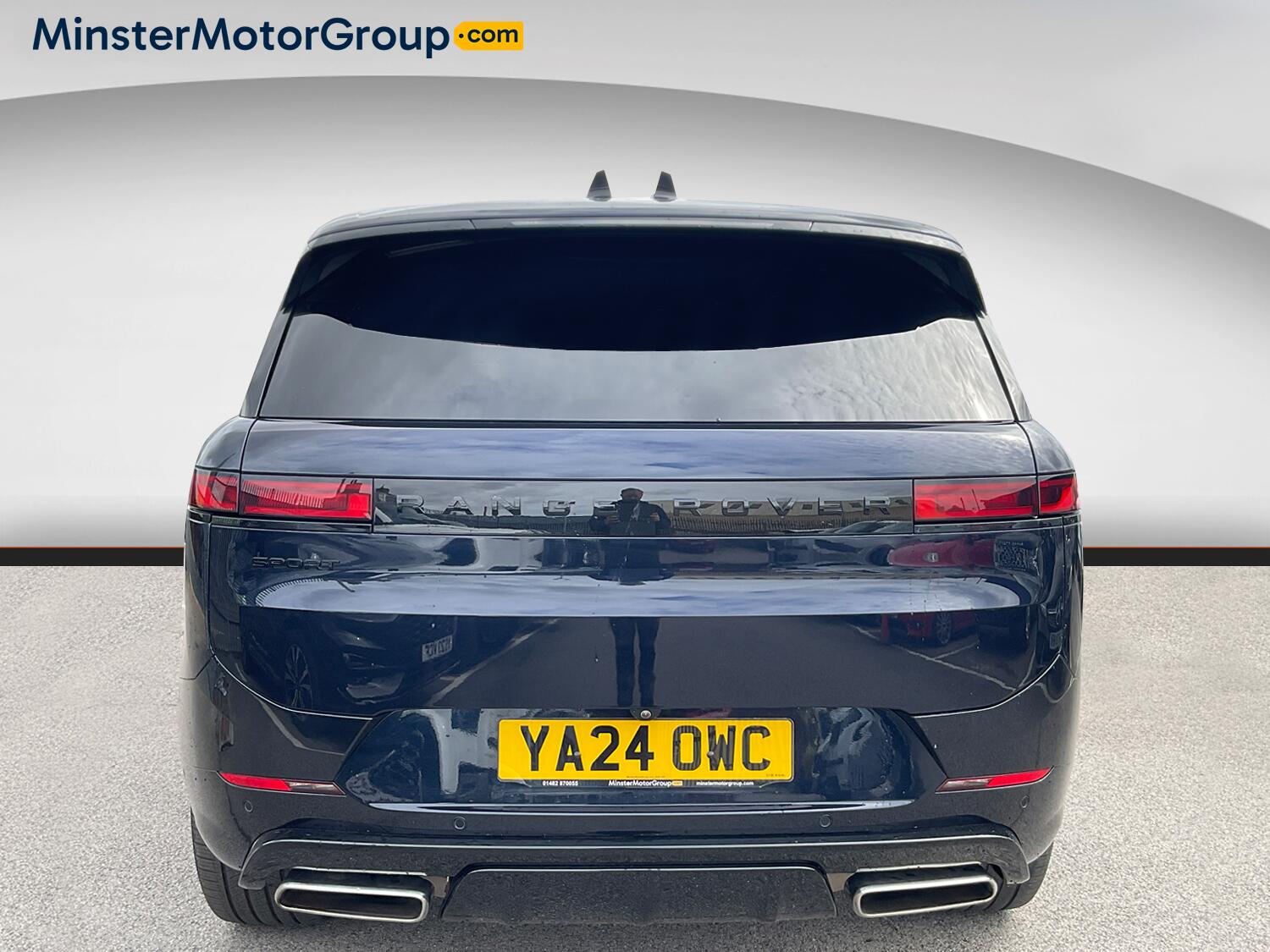 Land Rover Range Rover Sport view 3