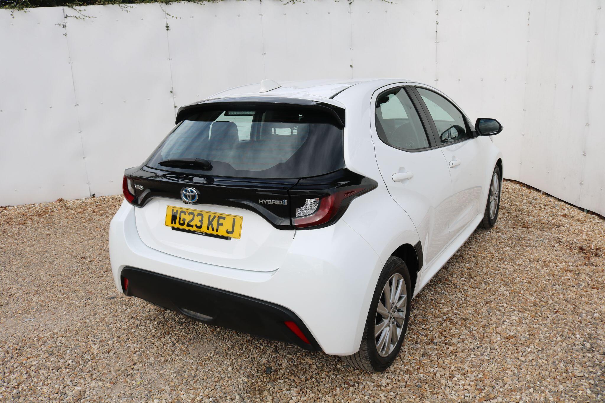 Toyota Yaris view 20