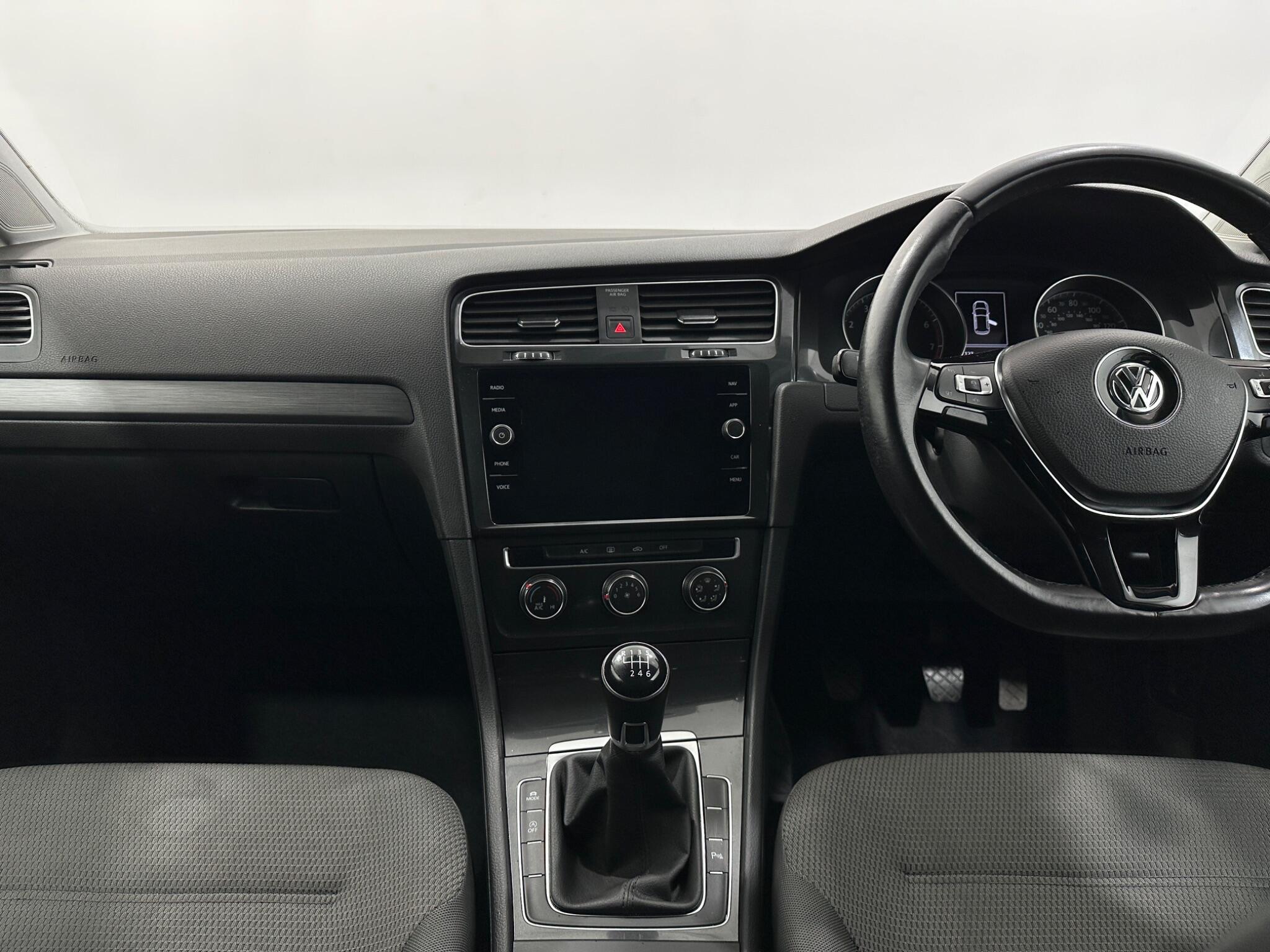Volkswagen Golf view 20