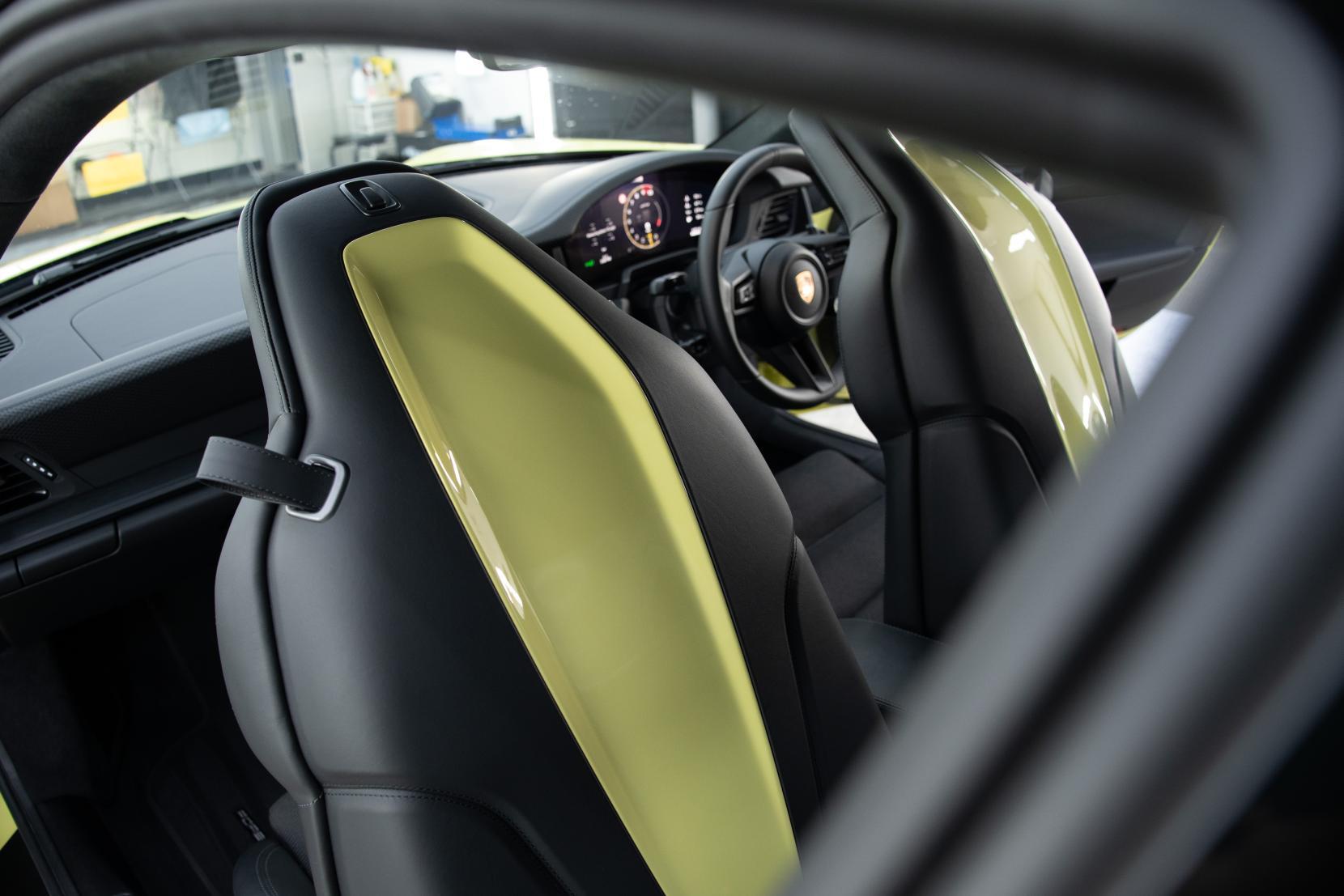Porsche 911 view 21