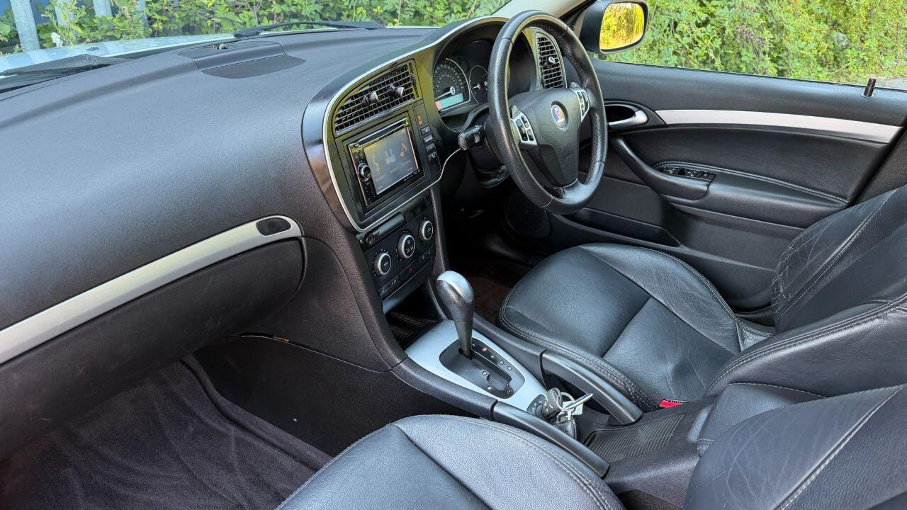 Saab 9-3 view 8
