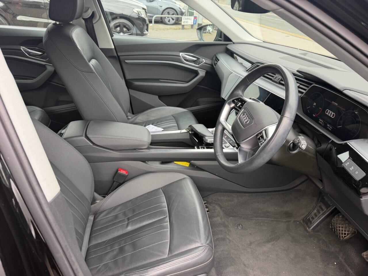 Audi E-Tron view 8