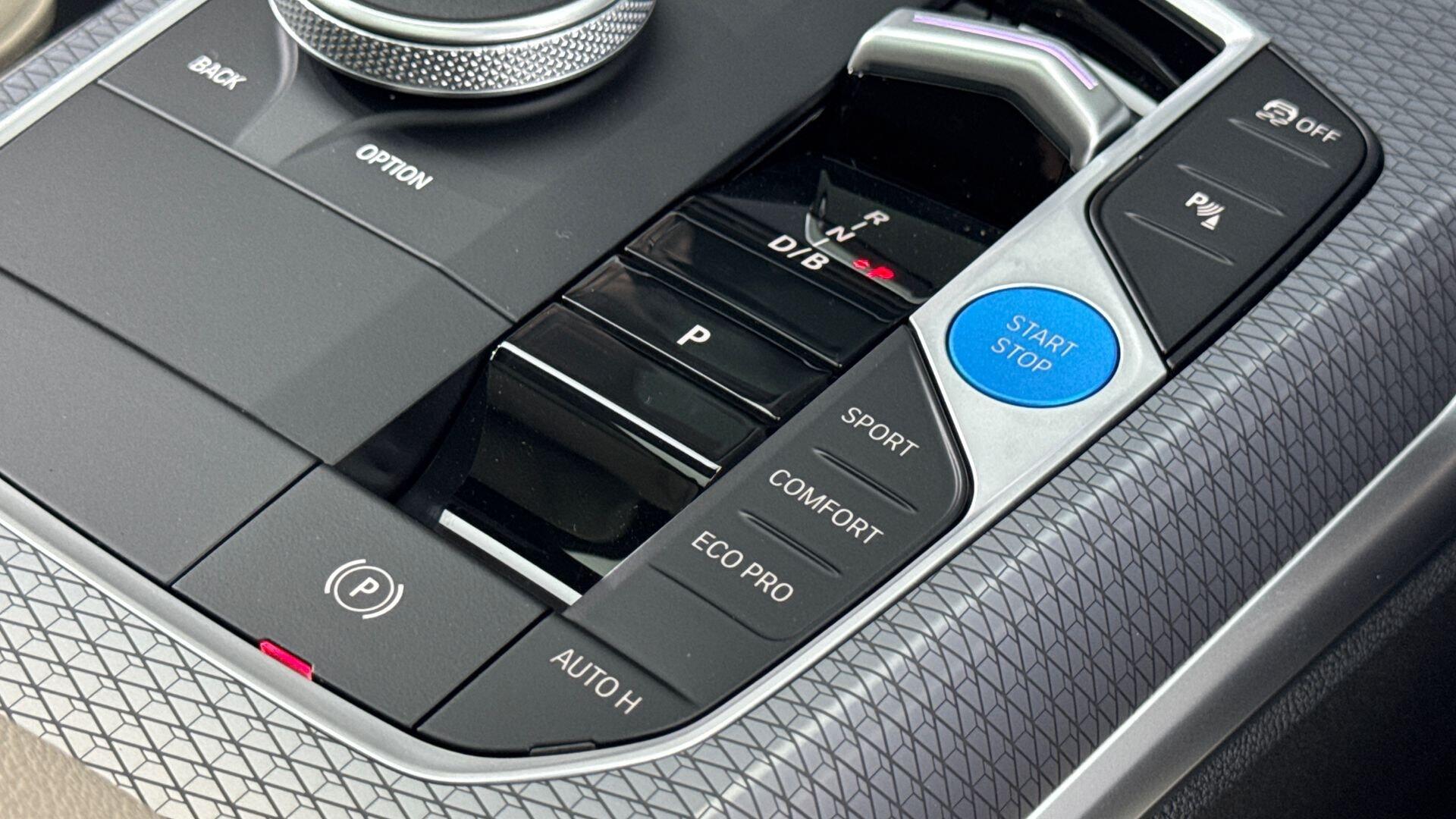 BMW i4 view 19