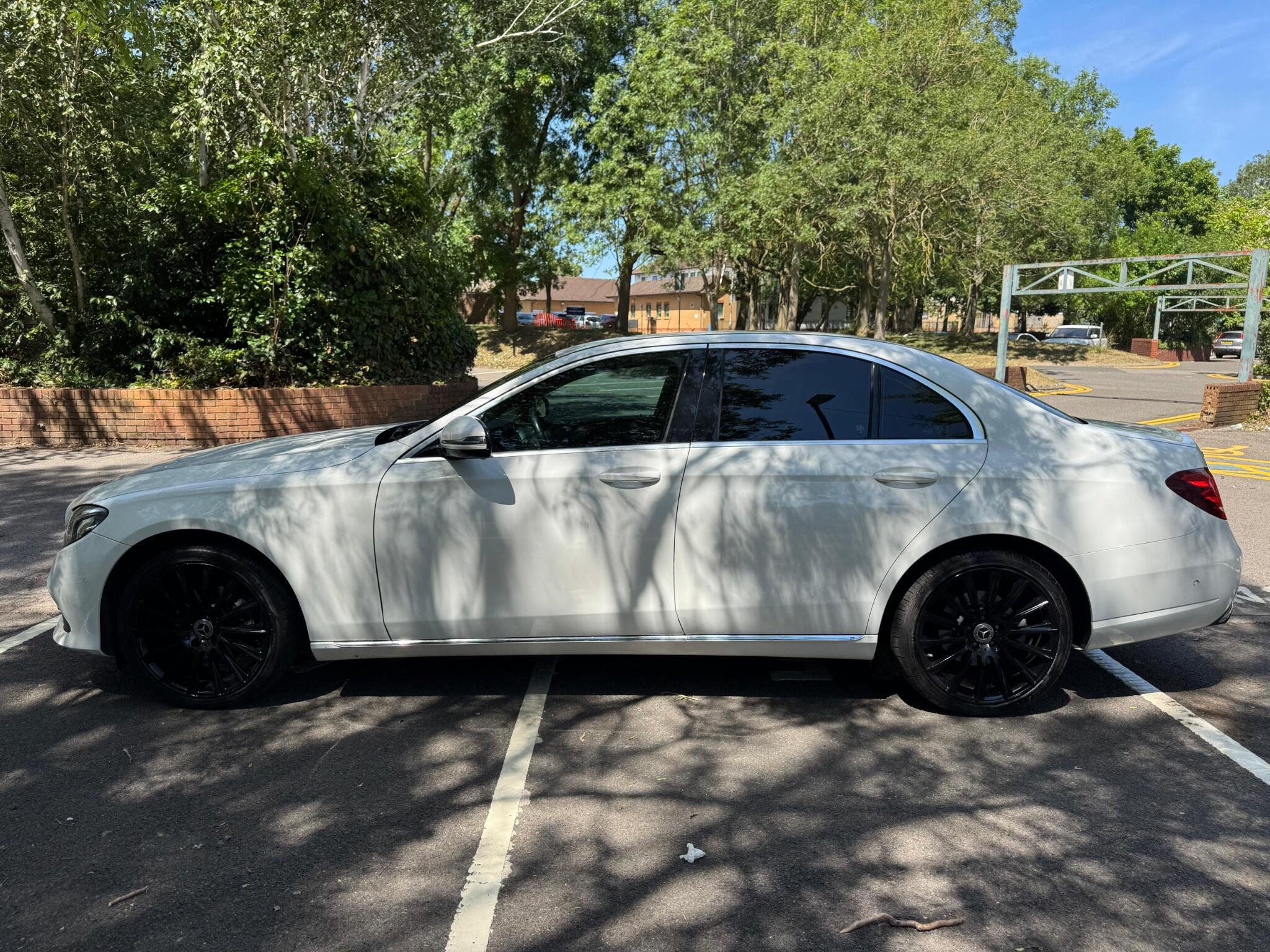 Mercedes-Benz E-Class view 6