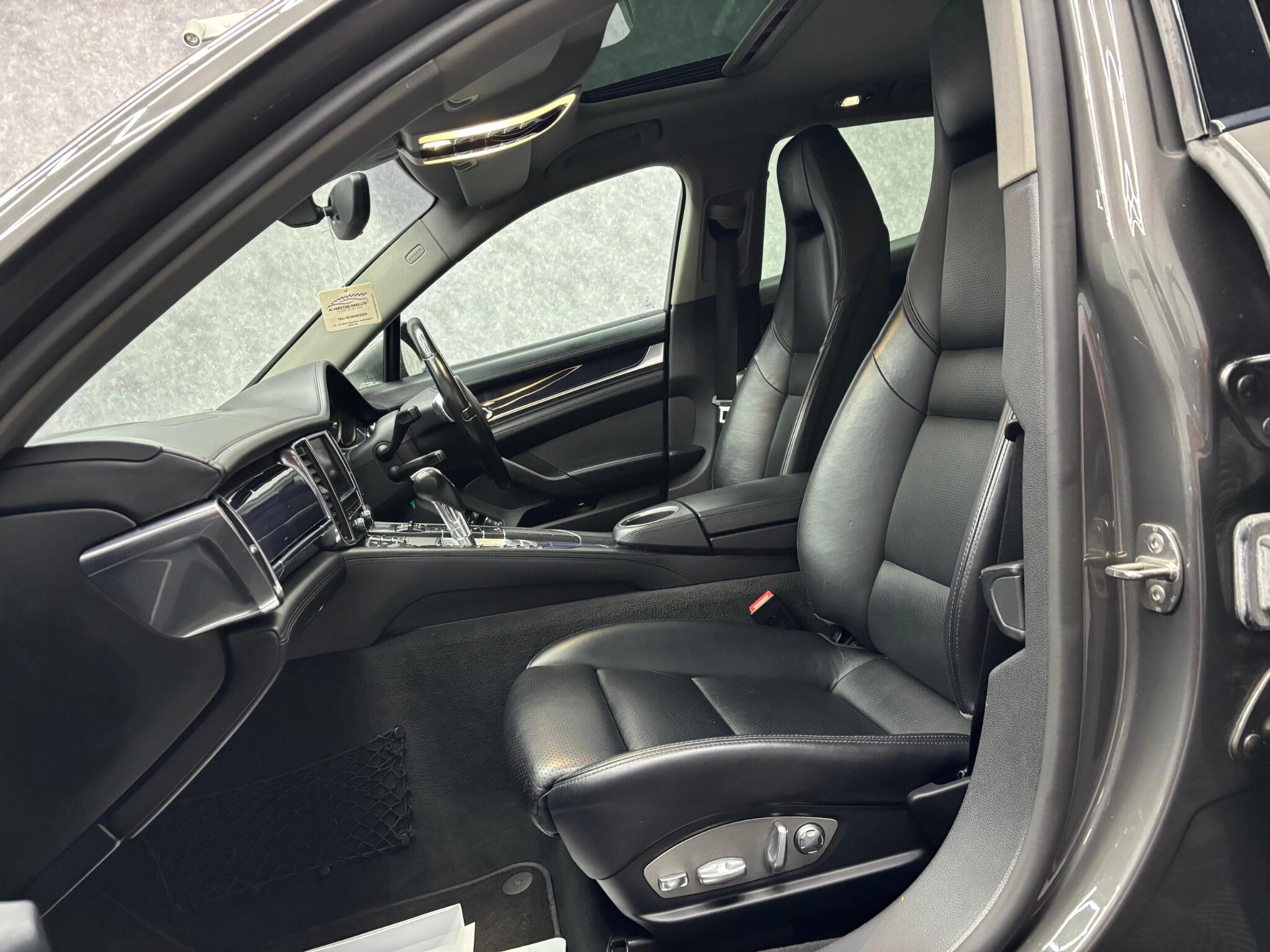 Porsche Panamera view 7
