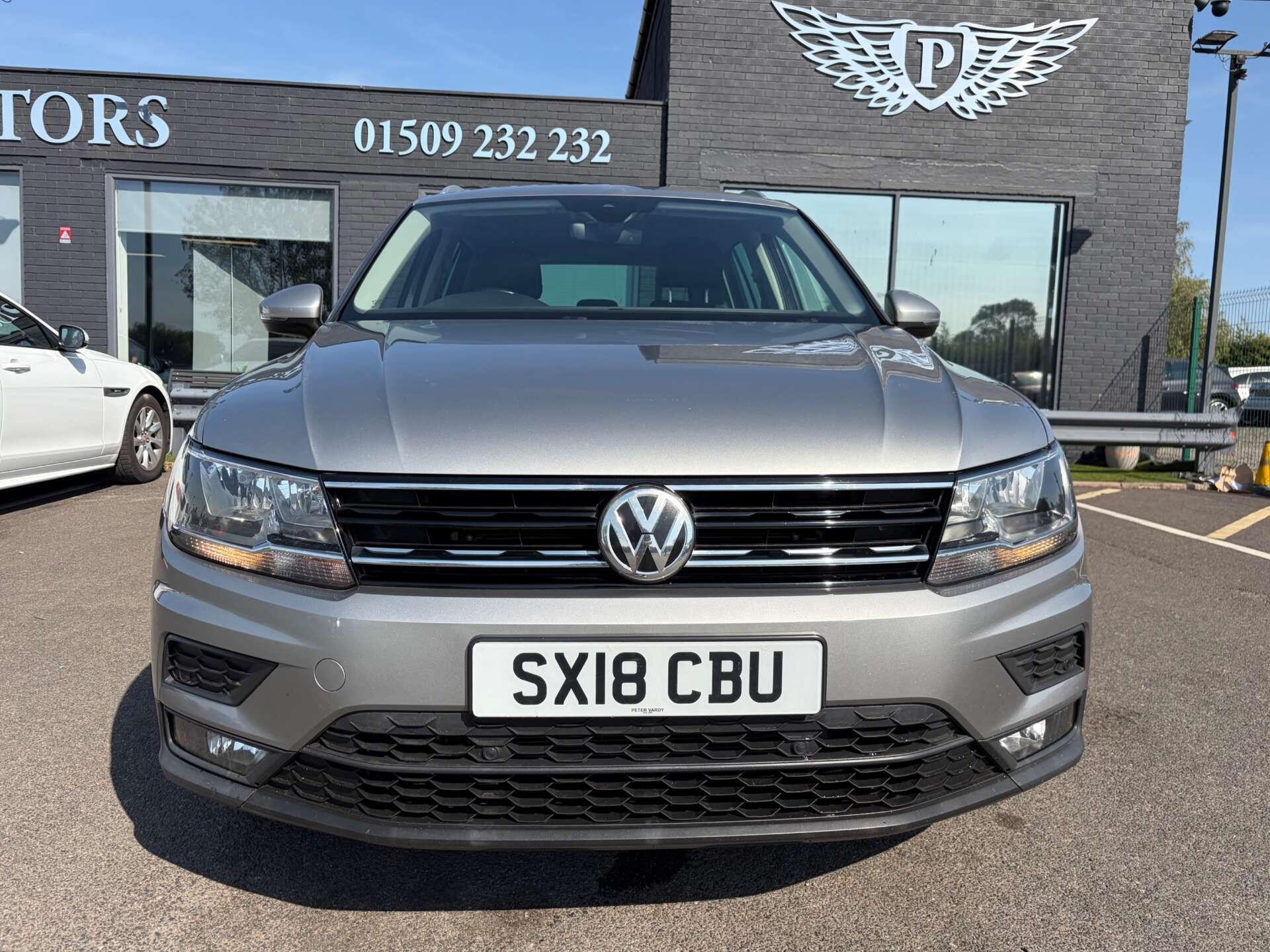 Volkswagen Tiguan view 3