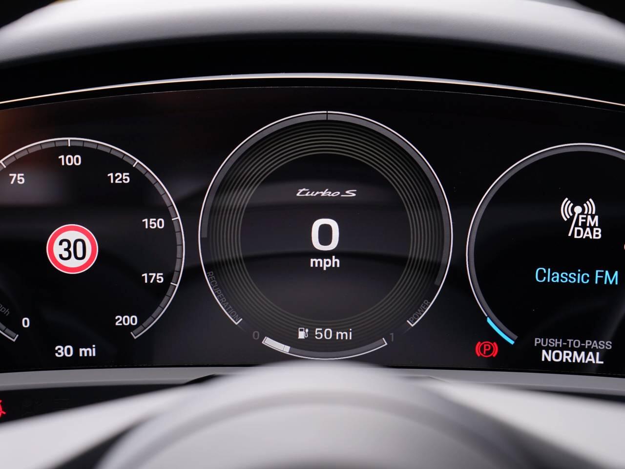 Porsche Taycan view 10
