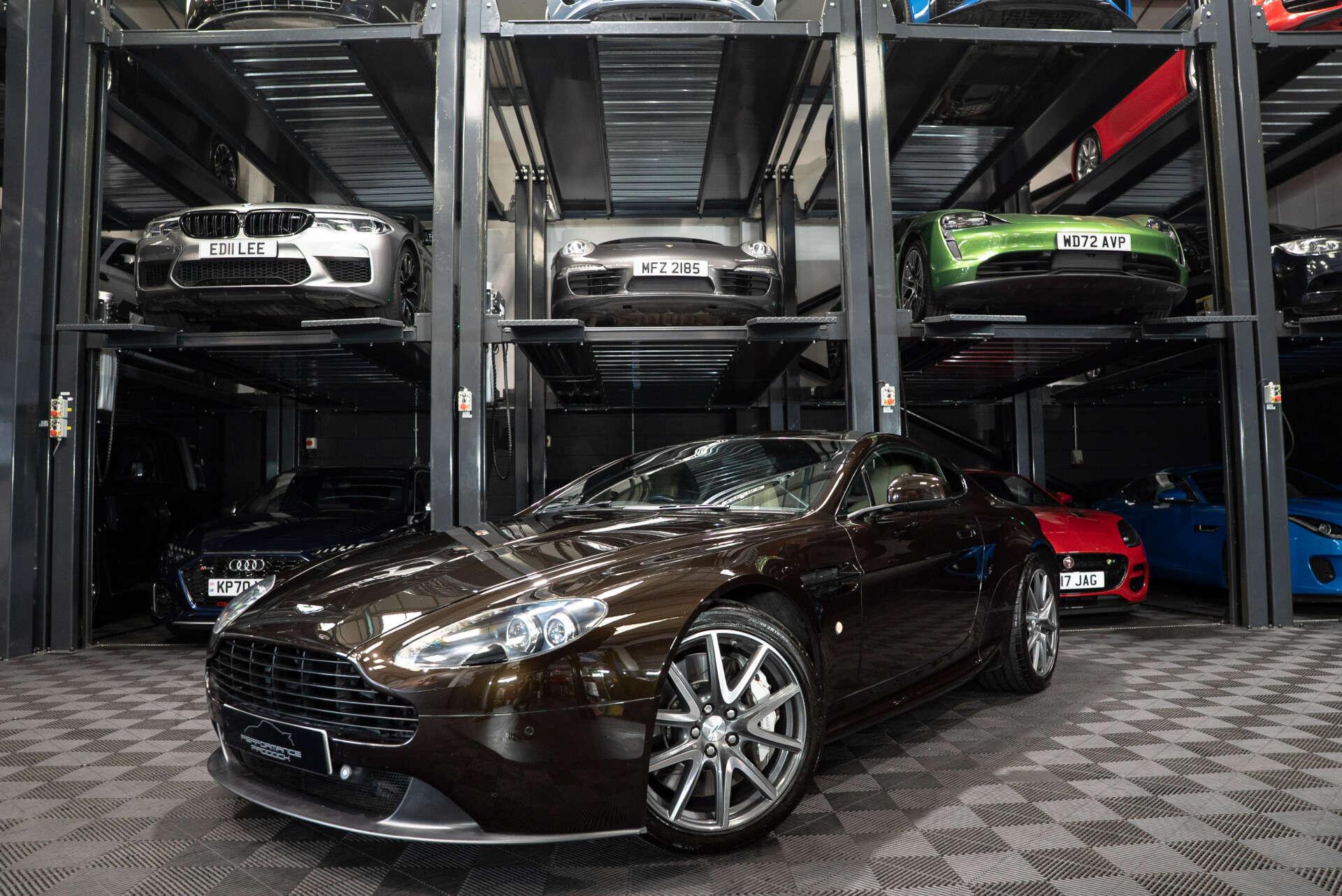 Aston Martin Vantage main image