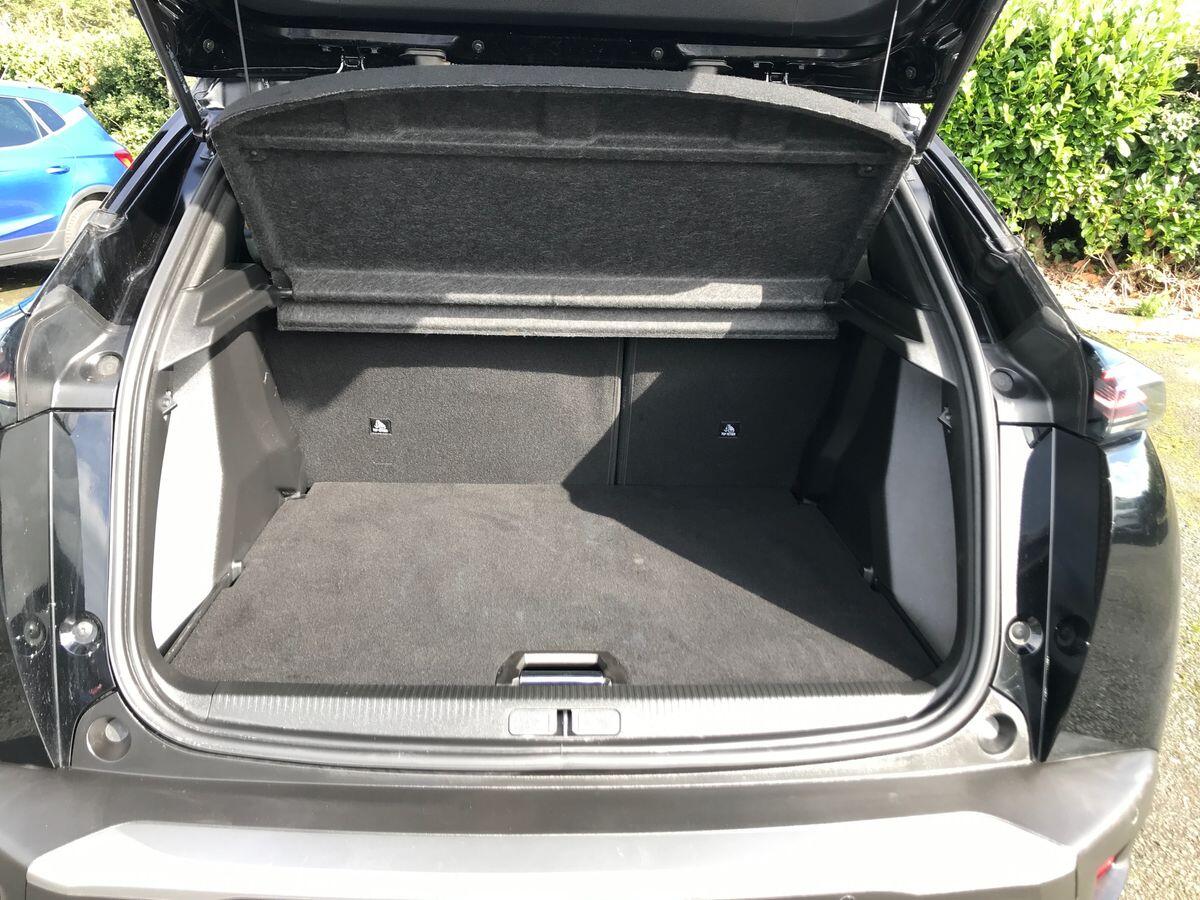 Peugeot 2008 view 8