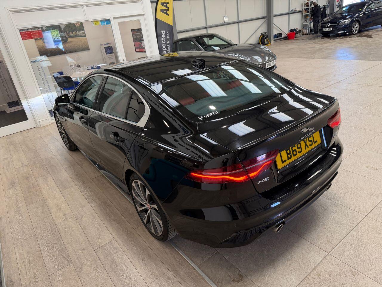 Jaguar Xe view 12