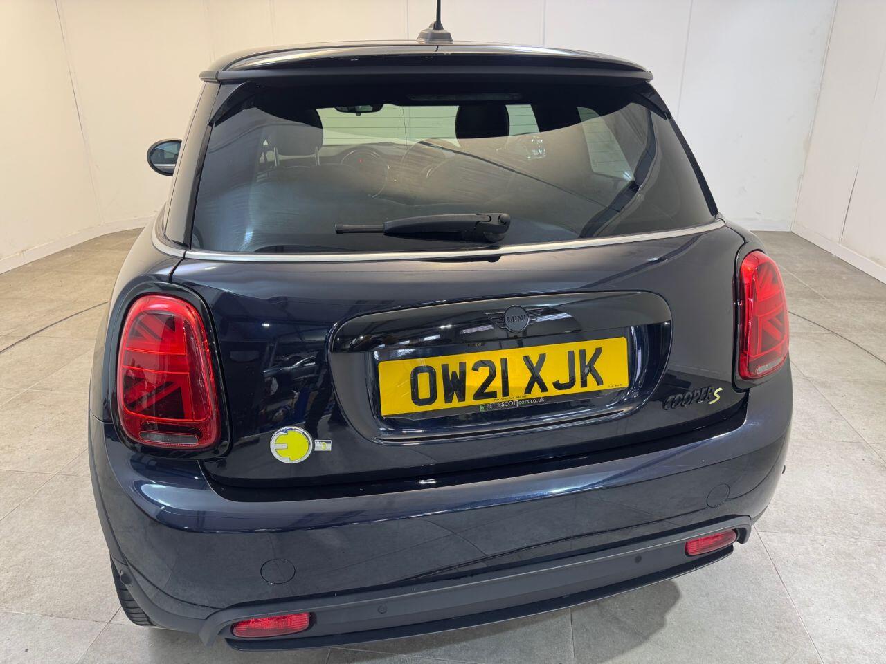 Mini Electric Hatch view 12