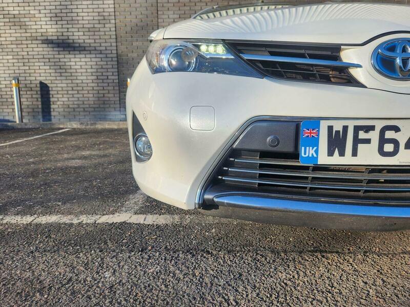 2014 Toyota Auris 1.8 VVT-h Excel Touring Sports CVT Euro 5 (s/s) 5dr • 104,000 miles image 8