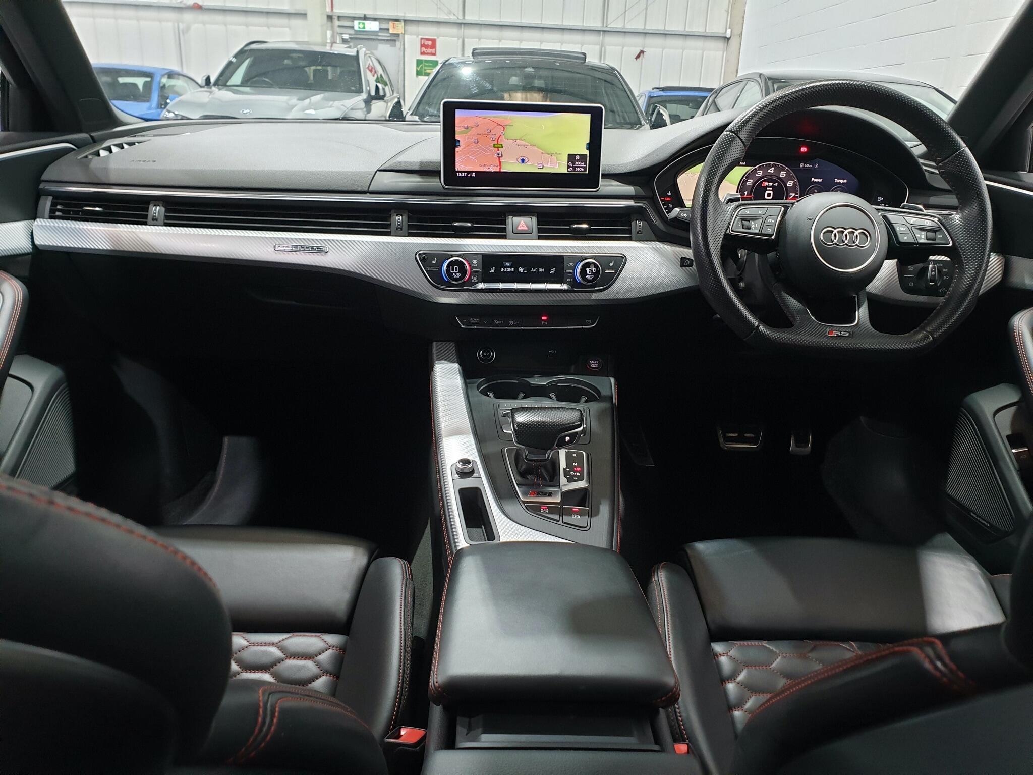 Audi RS4 view 54