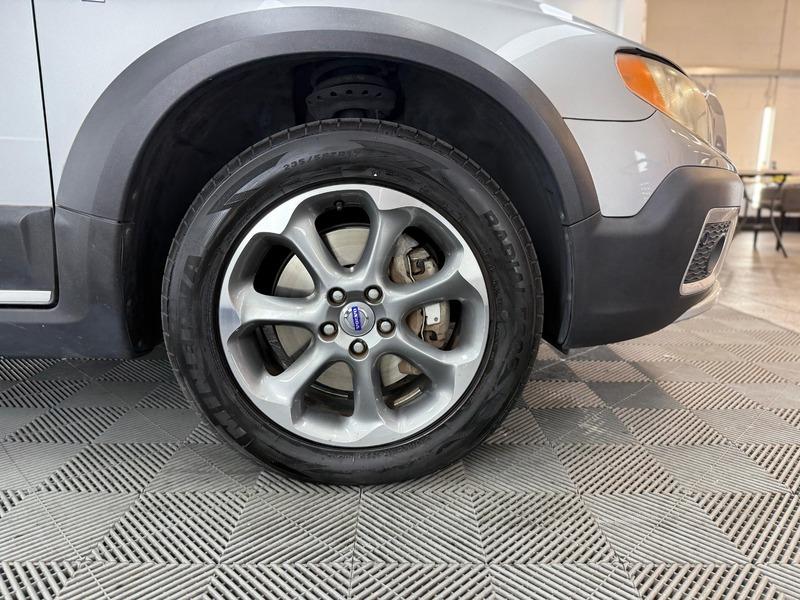 2009 Volvo XC70 image 8