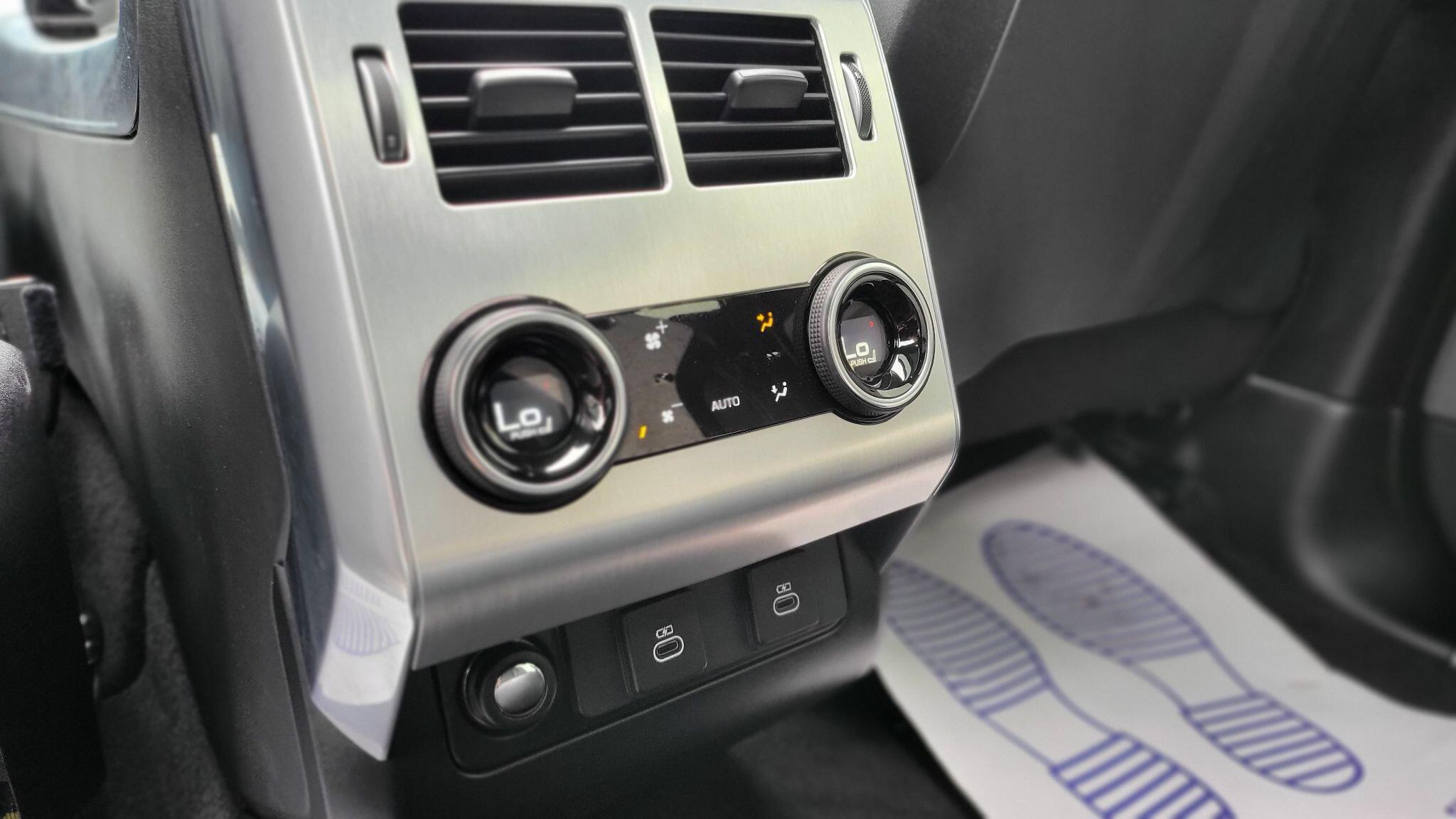 Land Rover Range Rover Sport view 27