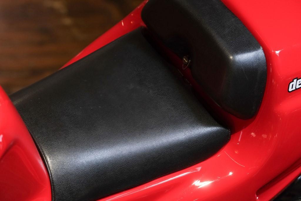 Ducati 888 view 21