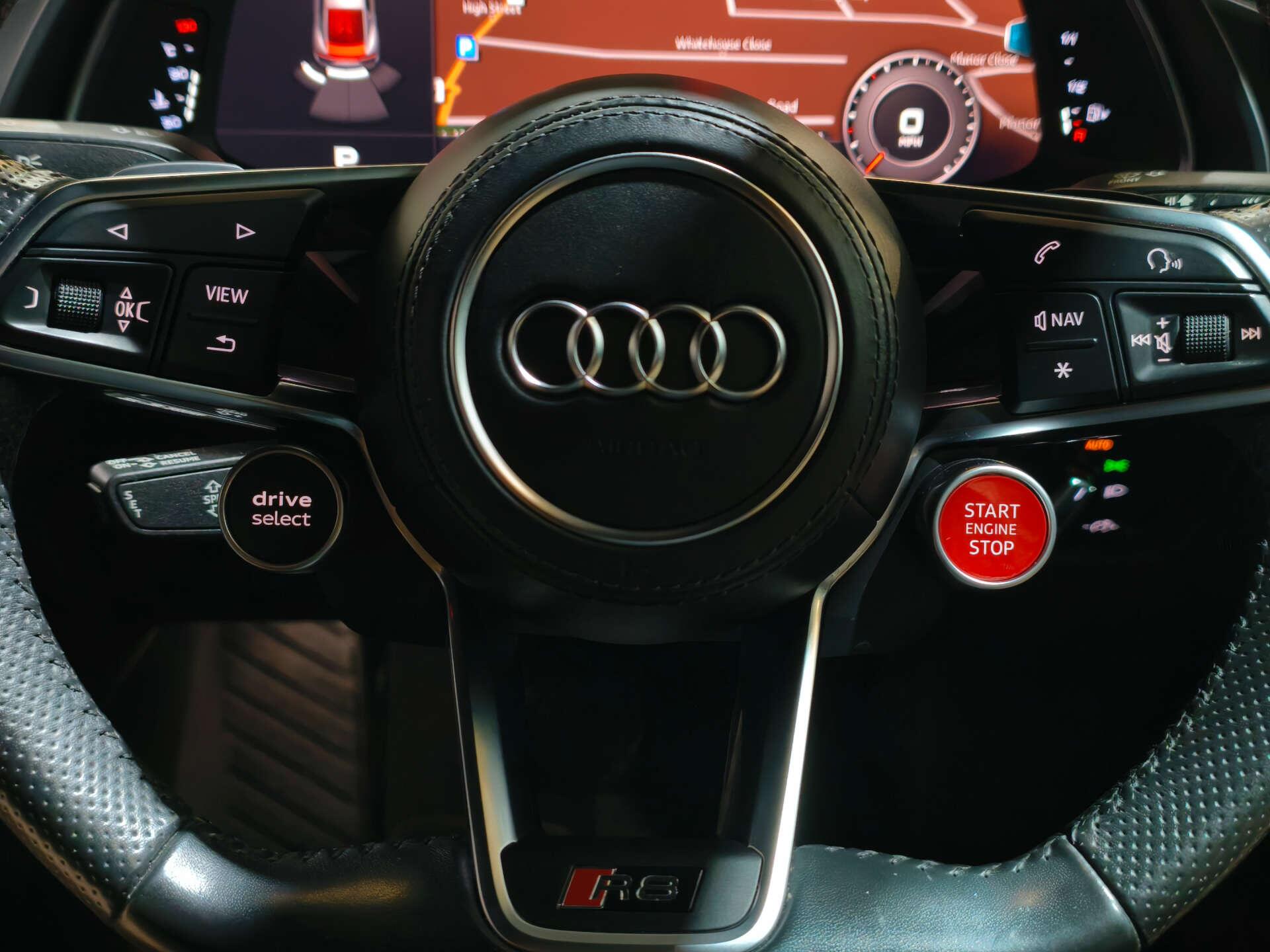 Audi R8 view 46