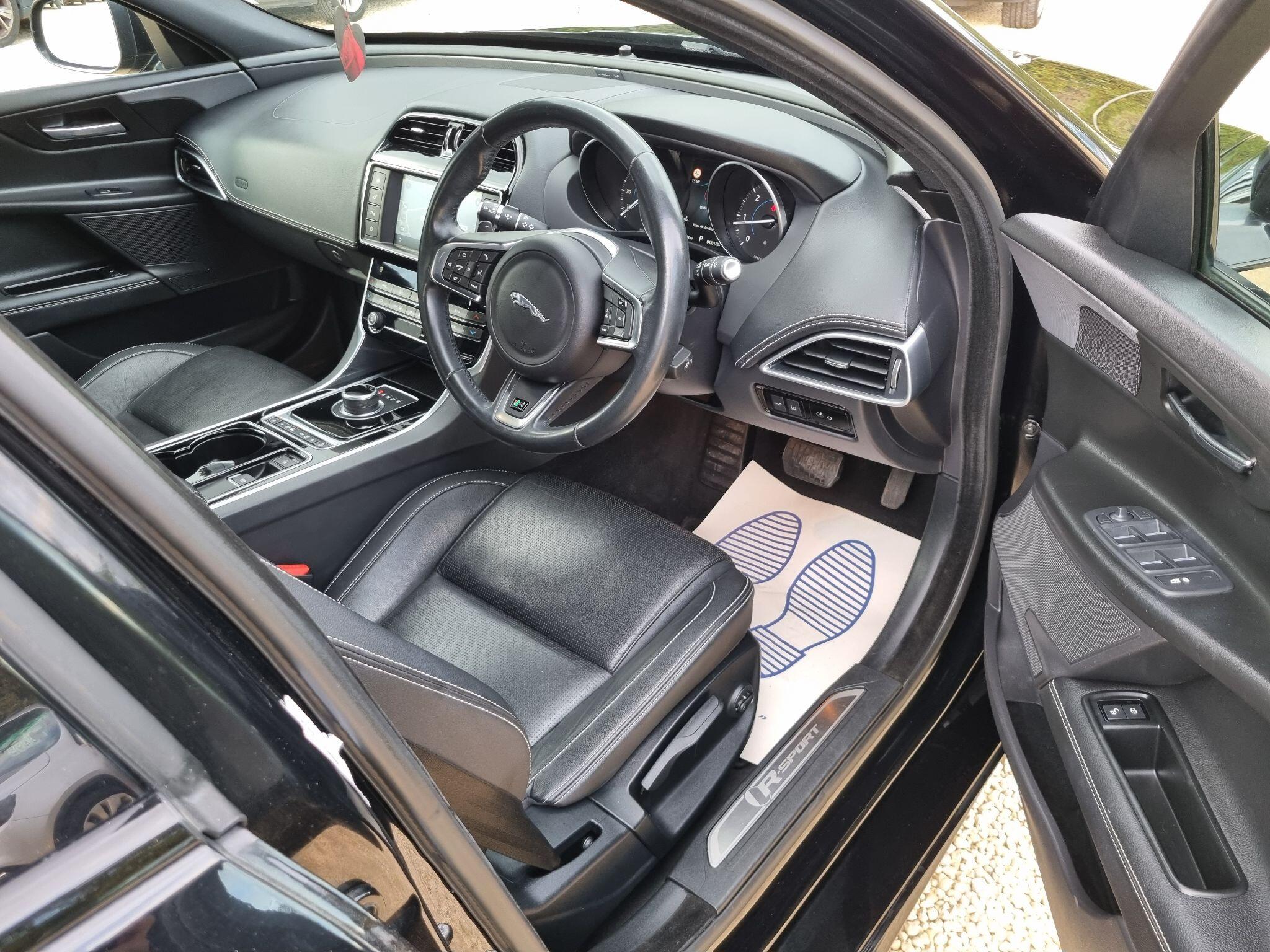 Jaguar Xe view 36