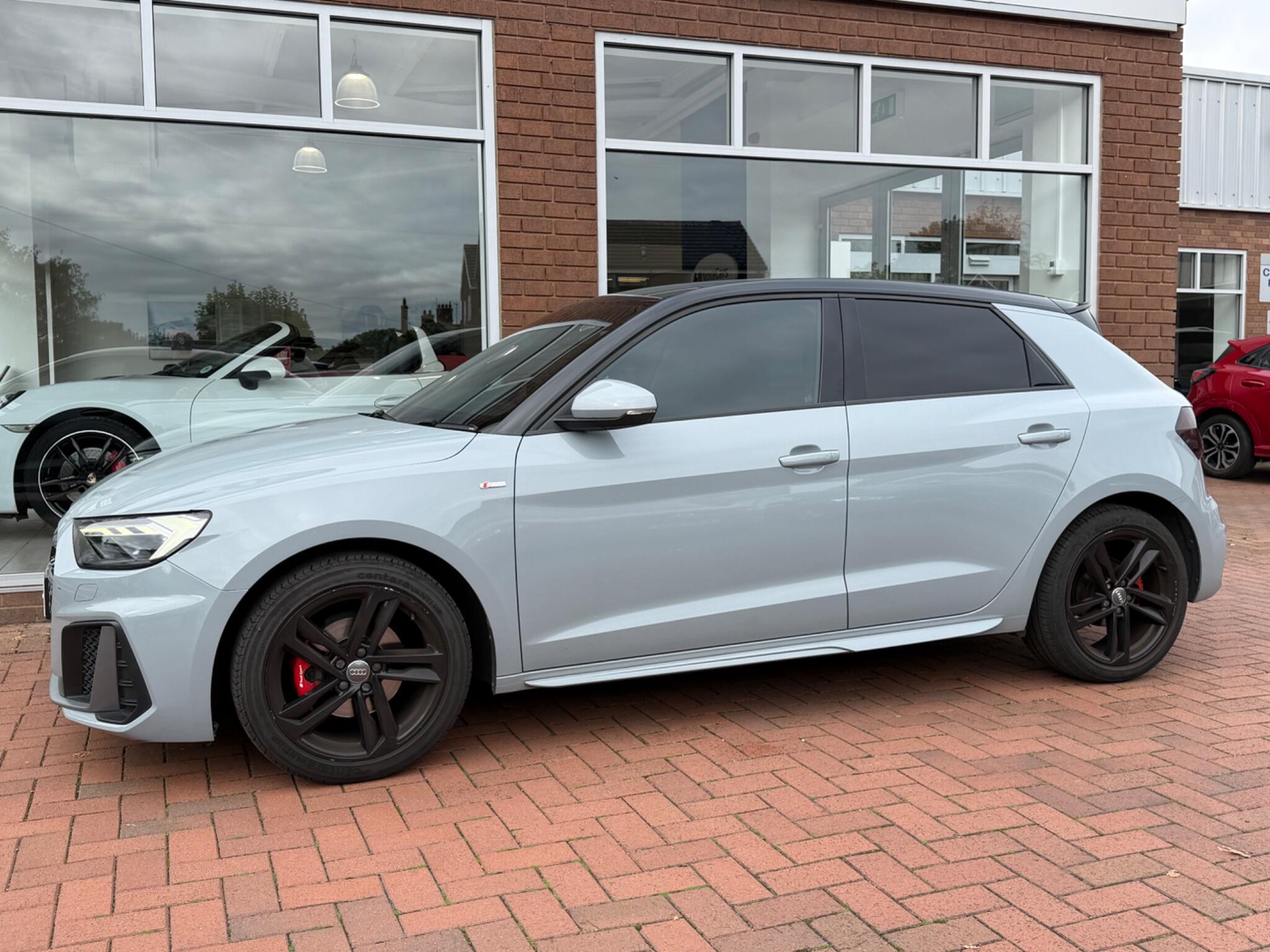 Audi A1 view 11