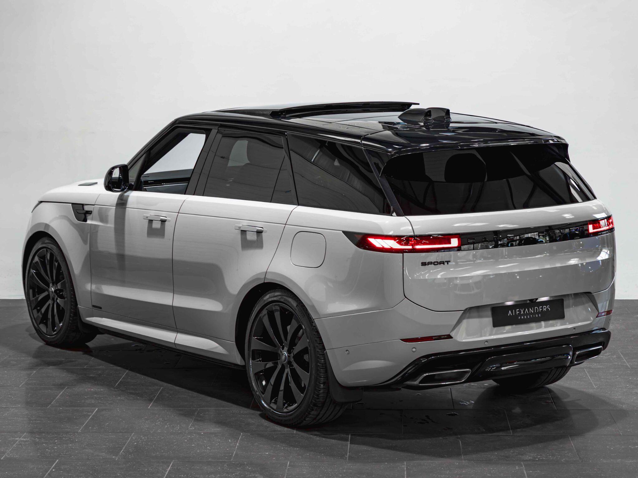 Land Rover Range Rover Sport view 5