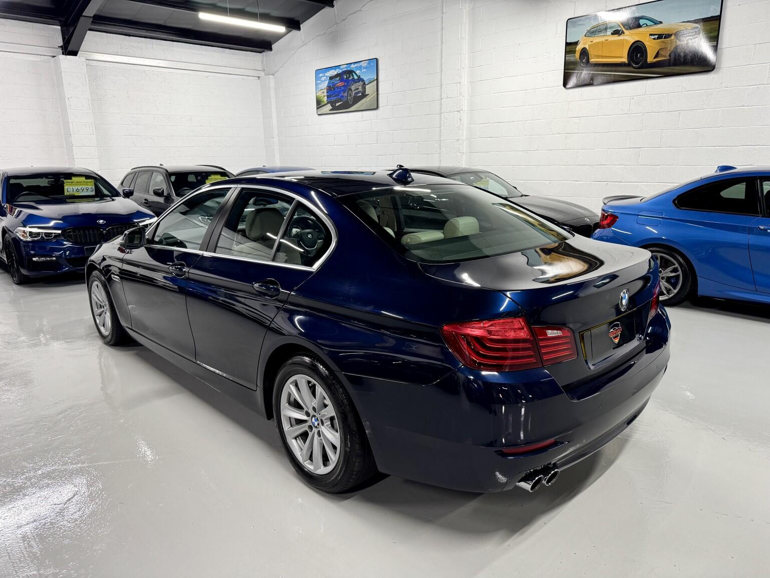 BMW 5 Series view 20