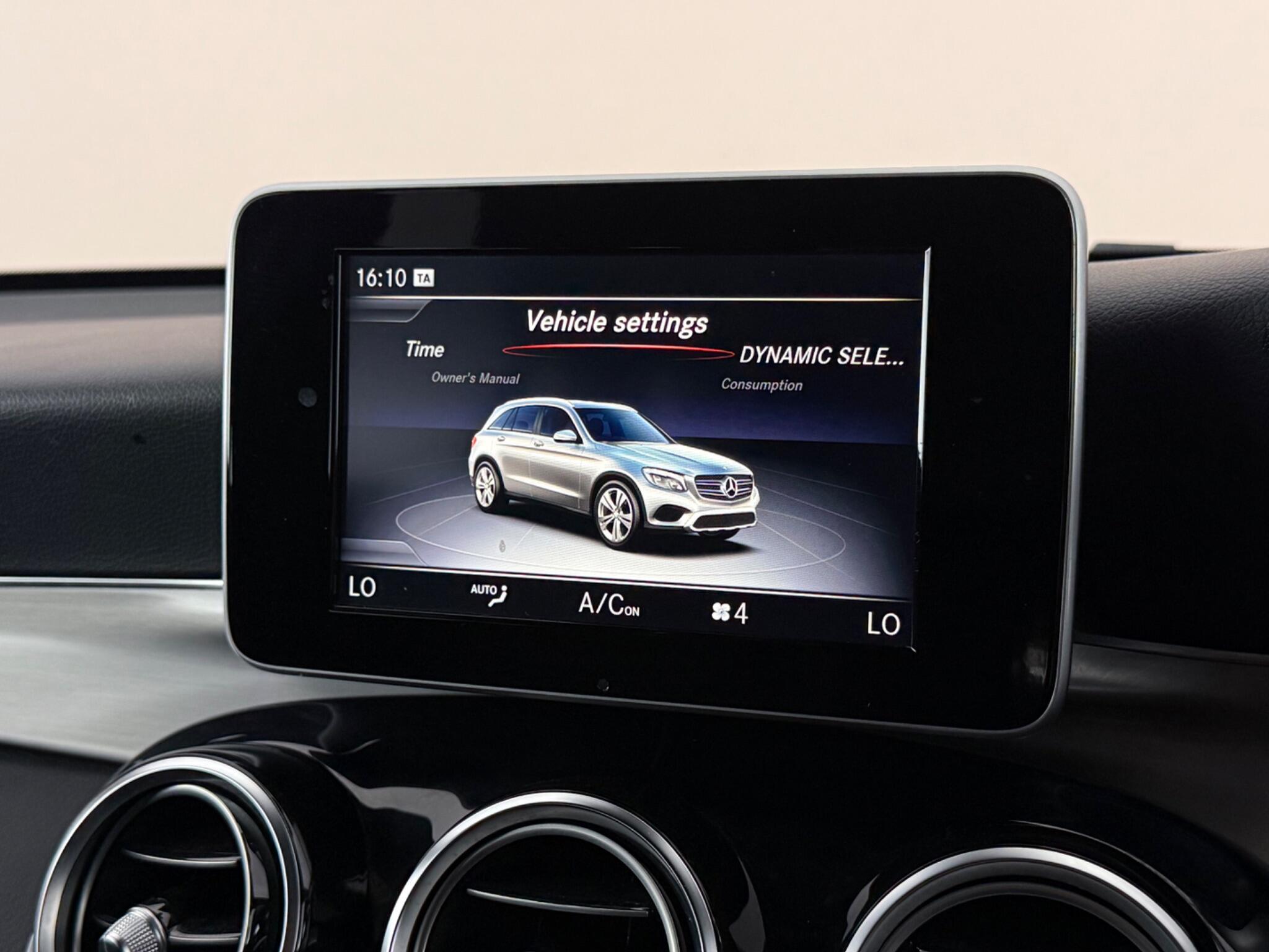 Mercedes-Benz GLC view 31