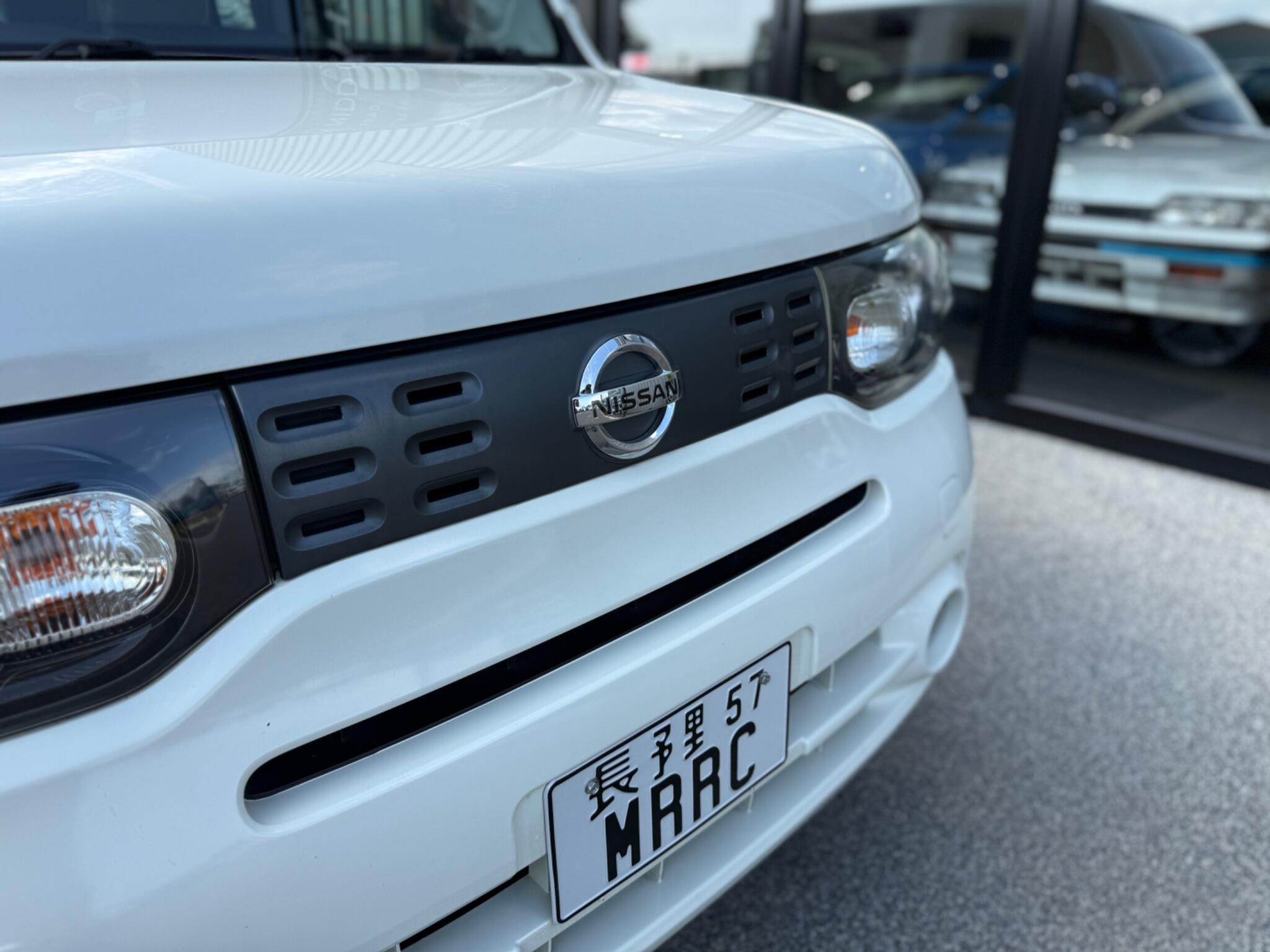 Nissan Cube view 16