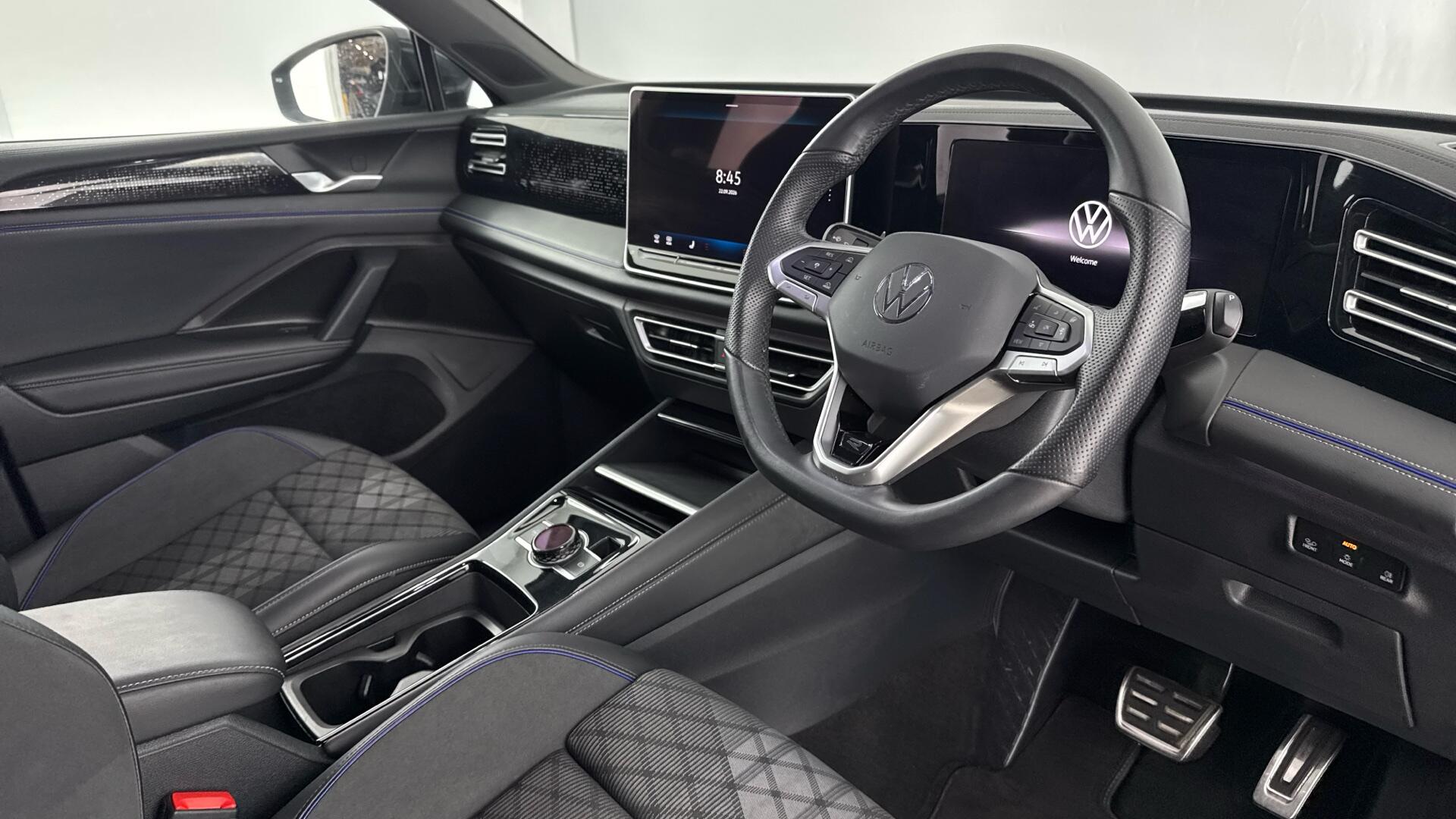 Volkswagen Tiguan view 9
