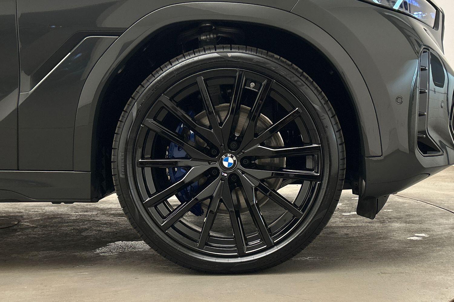 BMW X6 view 14