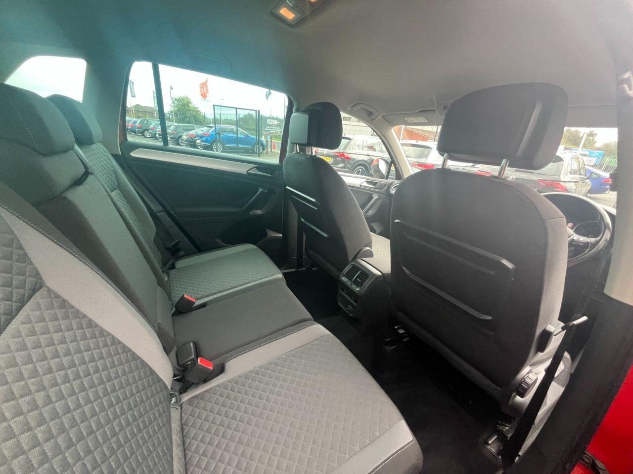 Volkswagen Tiguan view 13