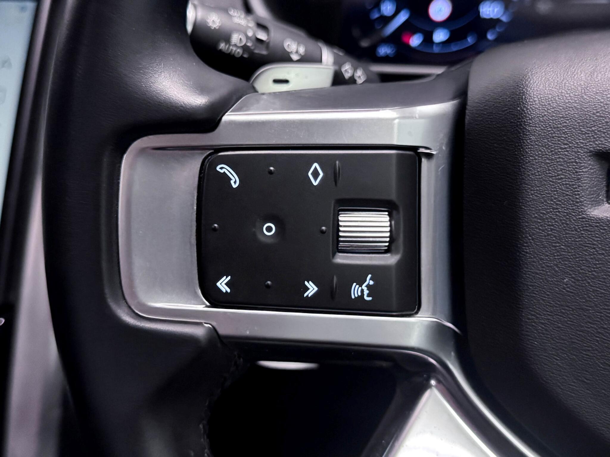 Land Rover Discovery view 41